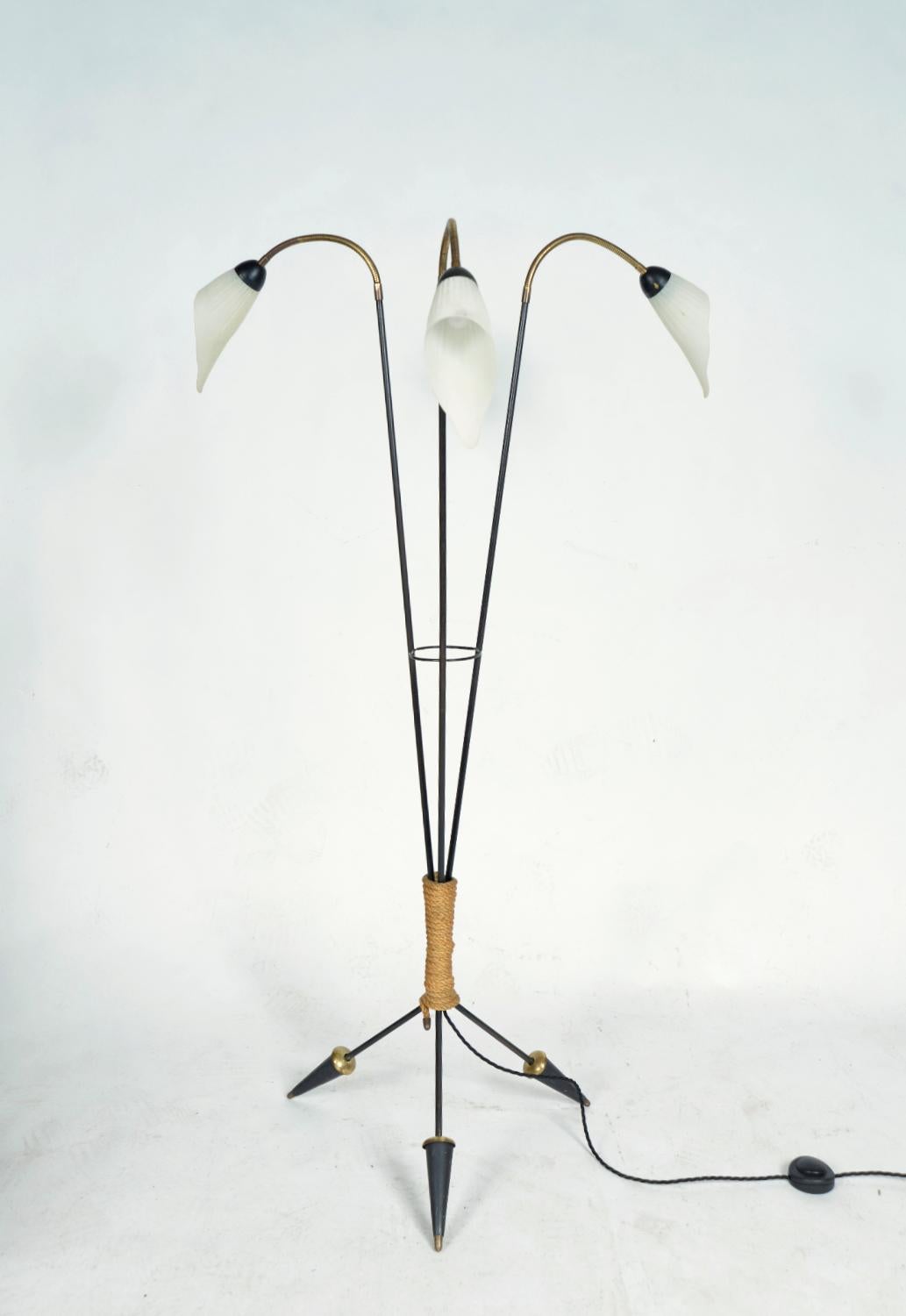 Midcentury 3-Arm Swan-Neck French Tripod Standard Floor Lamp Brass Glass Steel In Good Condition For Sale In Sherborne, Dorset