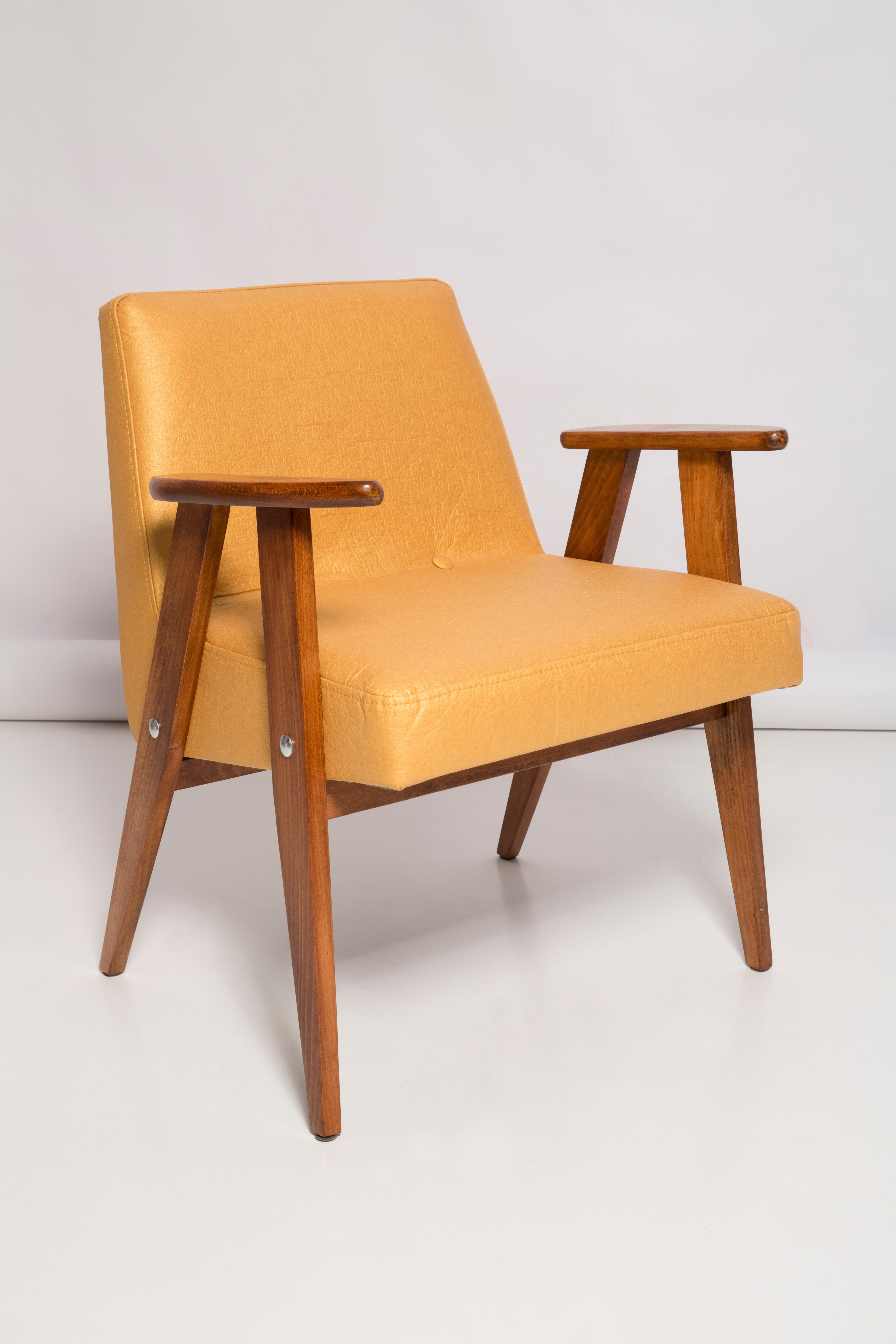 Mid-Century Modern Midcentury 366 Club Armchair in Gold Pineapple Leather, Jozef Chierowski, 1960s For Sale