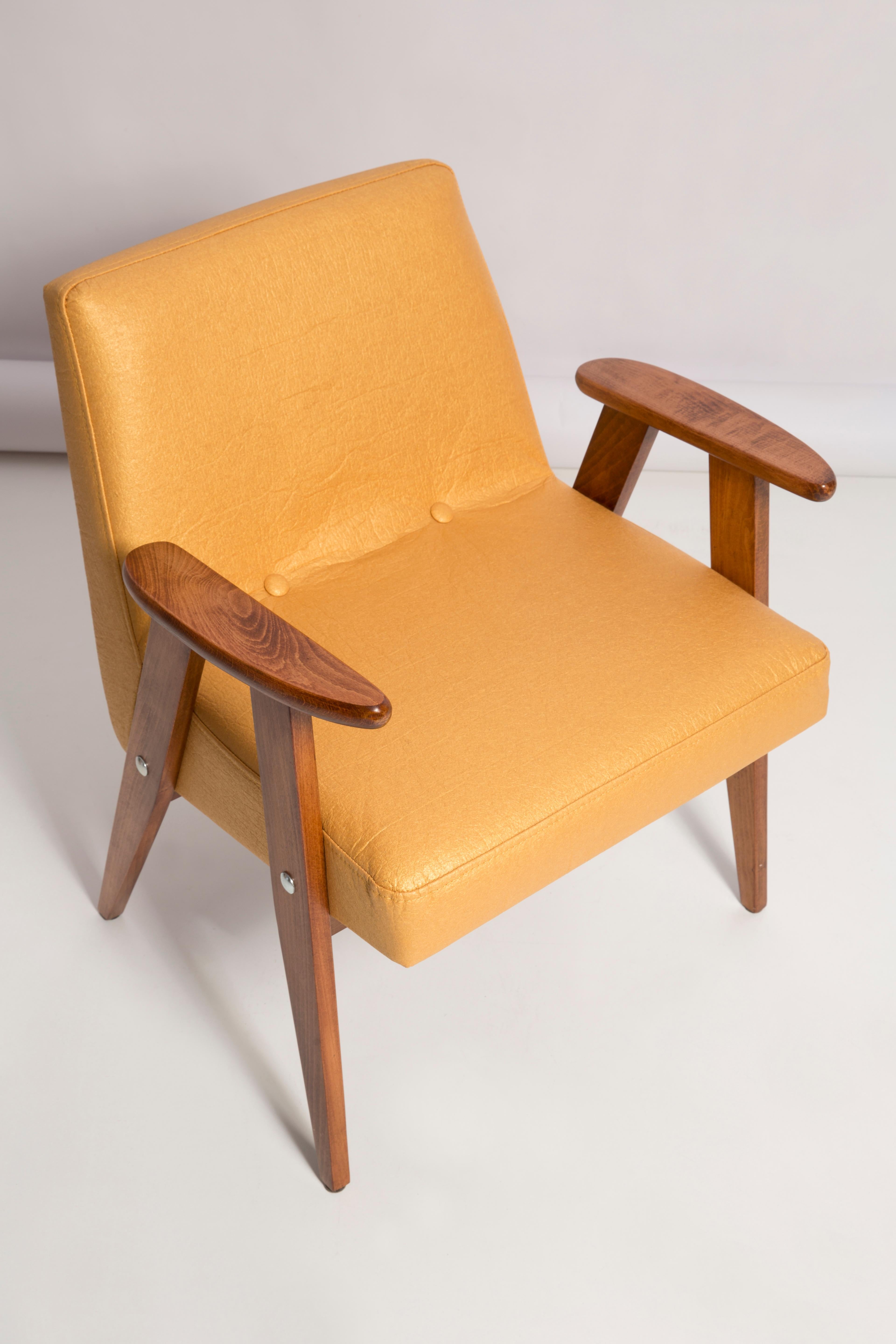 Polish Midcentury 366 Club Armchair in Gold Pineapple Leather, Jozef Chierowski, 1960s For Sale