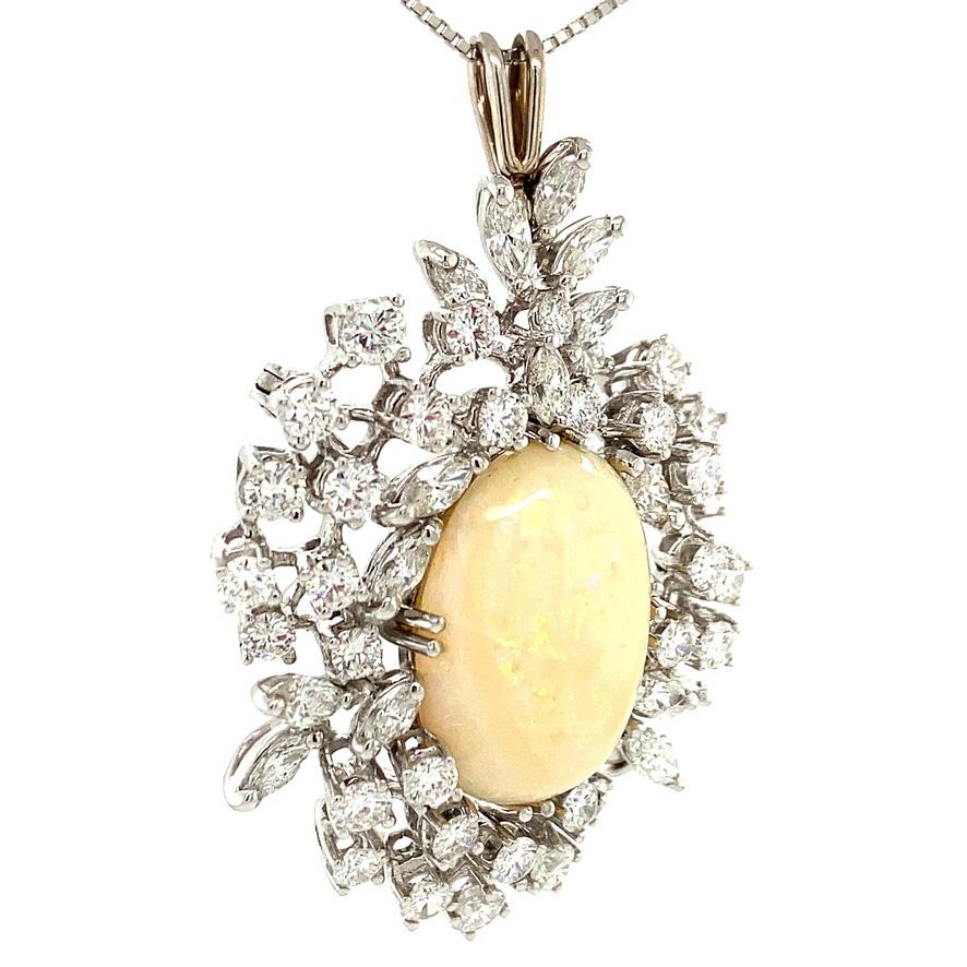 Cabochon Ciondolo convertibile MidCentury da 4,1 carati con diamante e opale cabochon 14K in vendita