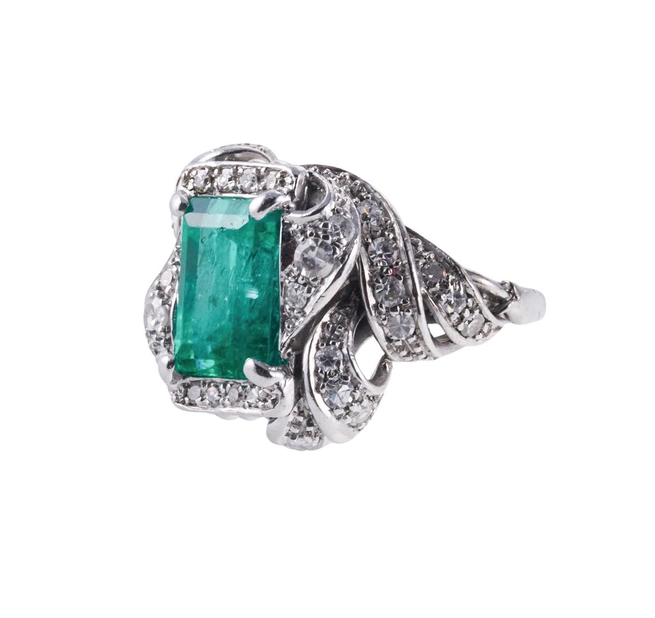 Midcentury 4.77 Carat Emerald Diamond Gold Cocktail Ring In Excellent Condition For Sale In New York, NY