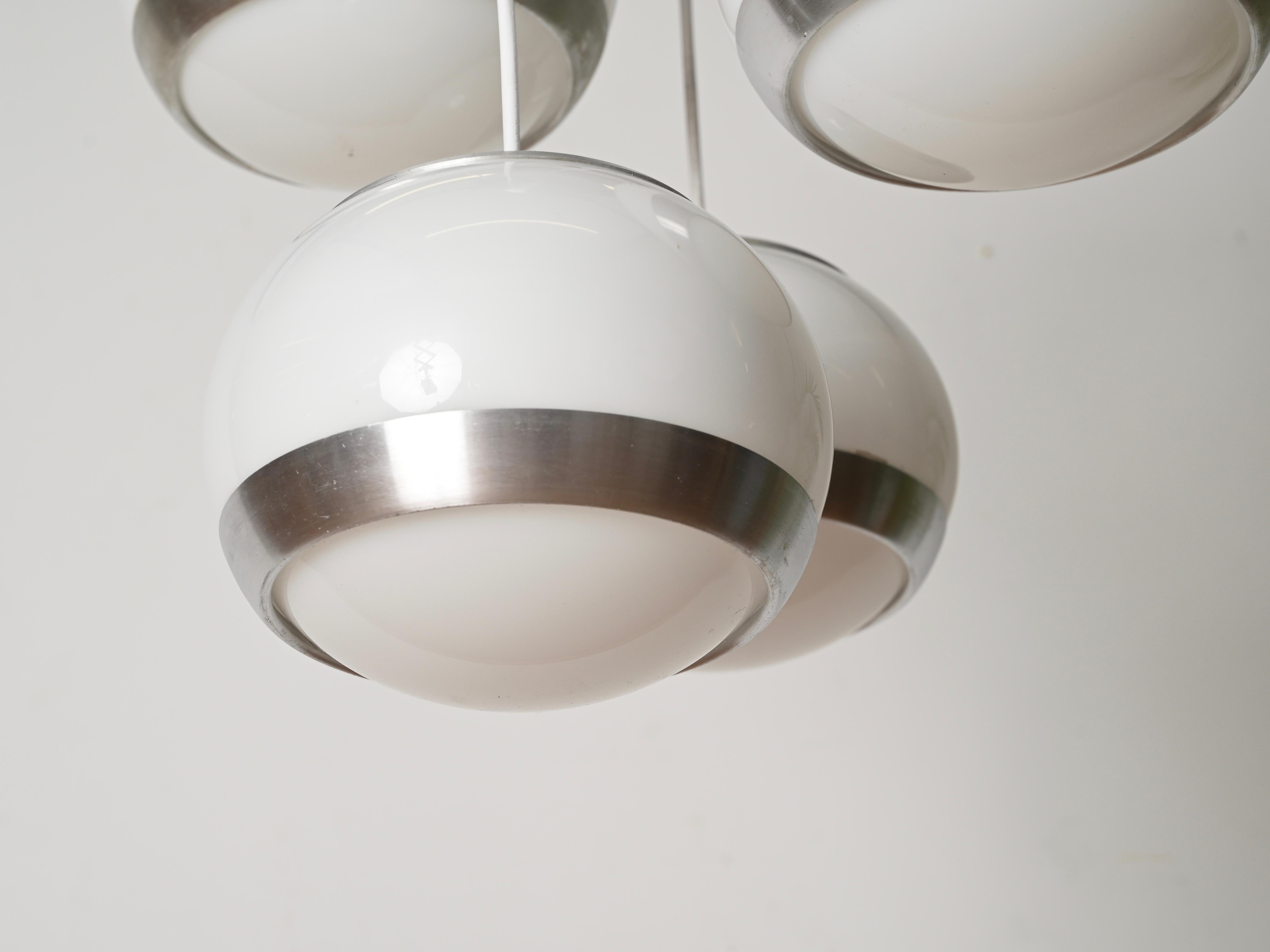 Midcentury 5 Sphere Pendant Chandelier by Stilux Milano, Italy 1960s In Good Condition For Sale In Roma, IT