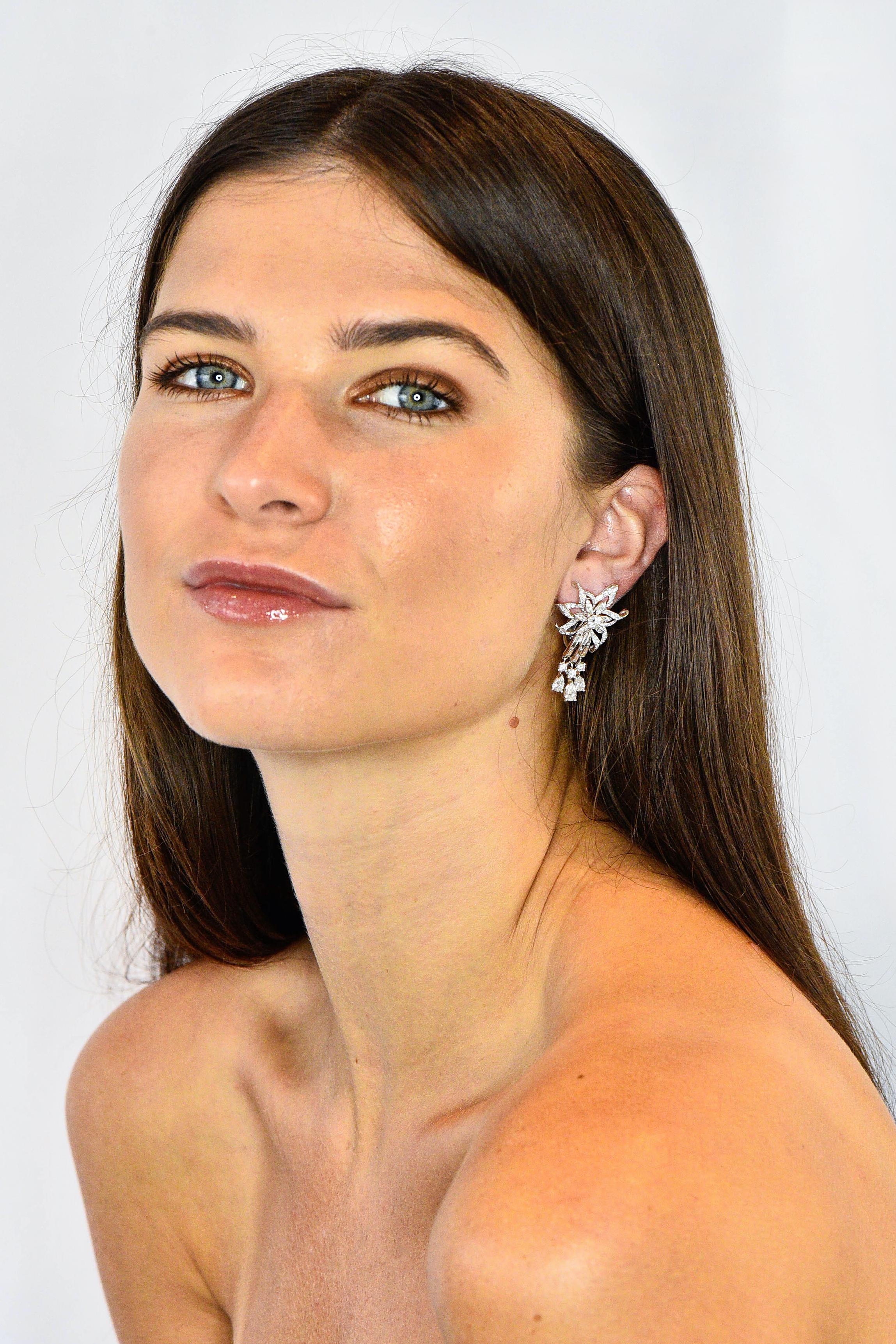 Women's or Men's Midcentury 5.08 Carat Diamond Platinum Dynamic Flower Ear-Clip Earrings