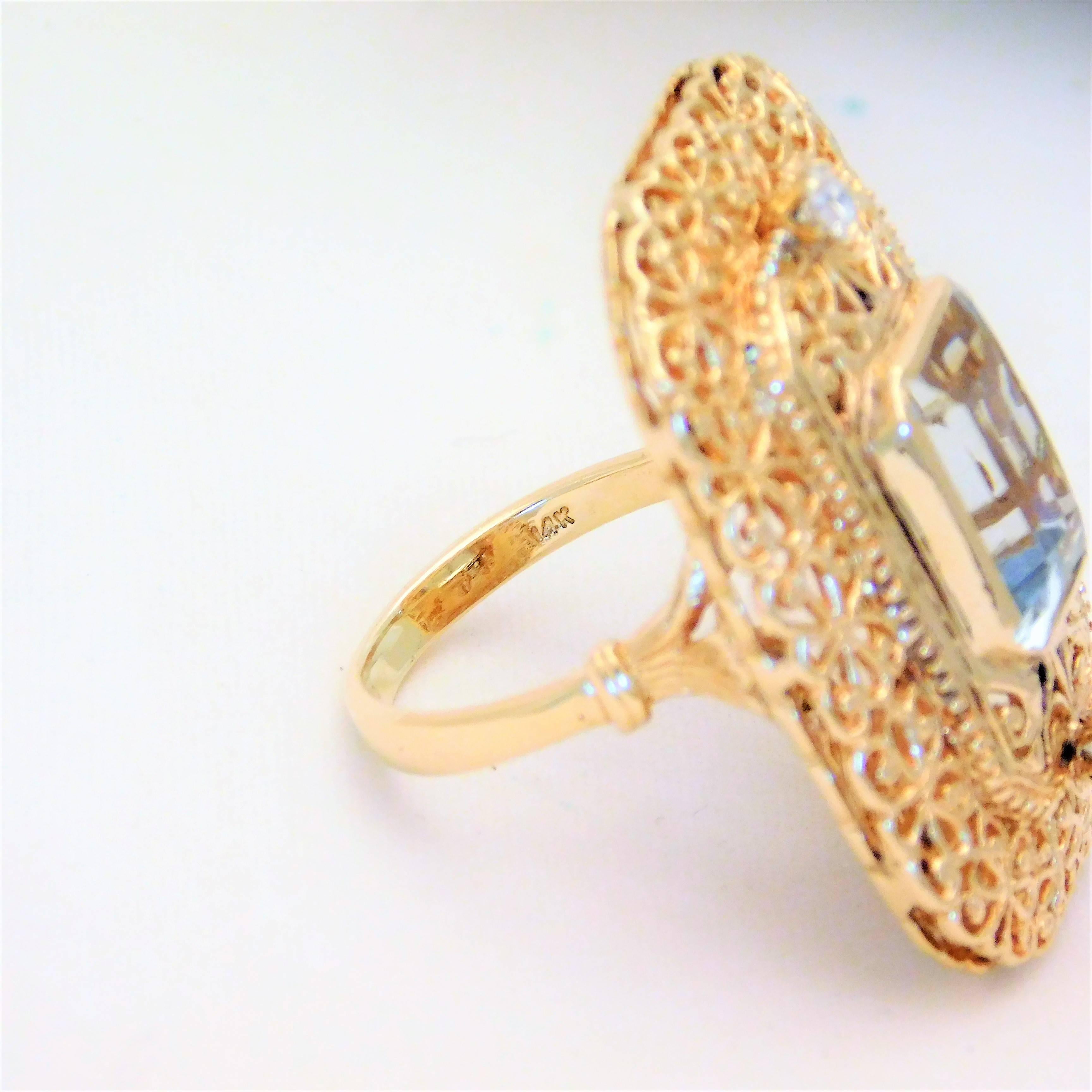 Midcentury 5.25 Carat Aquamarine and Diamond 14 Karat Gold Statement Ring 8