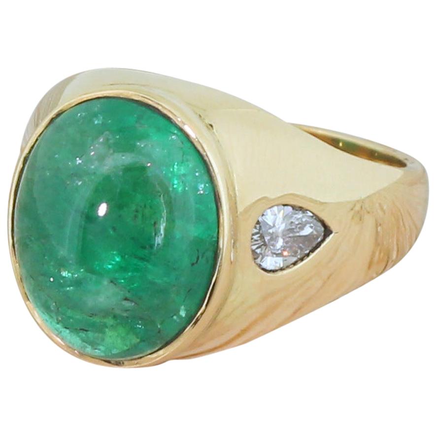 Midcentury 7.10 Carat Cabochon Emerald and Pear Cut Diamond Ring For Sale