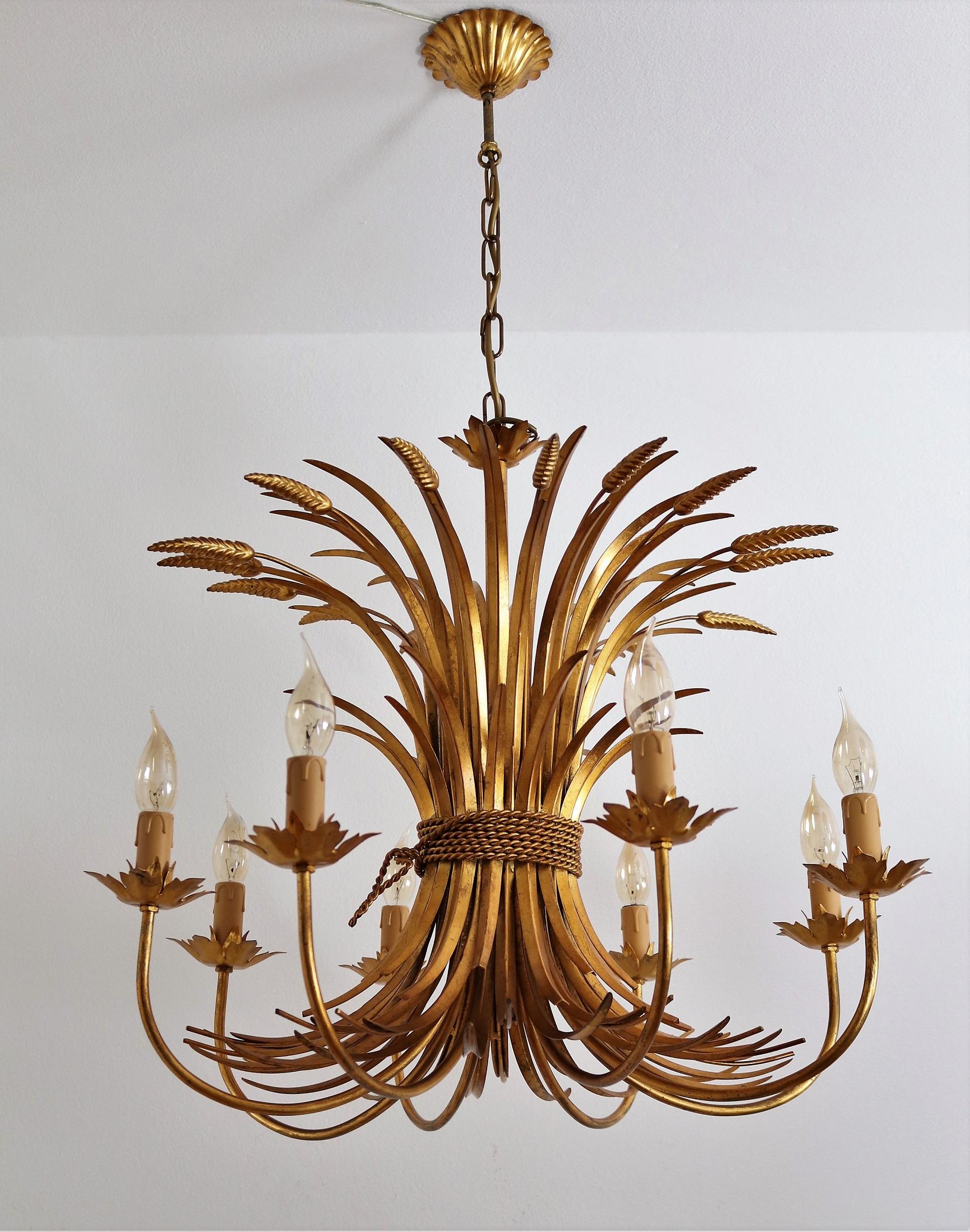 Italian Midcentury 8-Arm Gilt Chandelier with Wheat and Leaves, 1960s In Good Condition In Morazzone, Varese