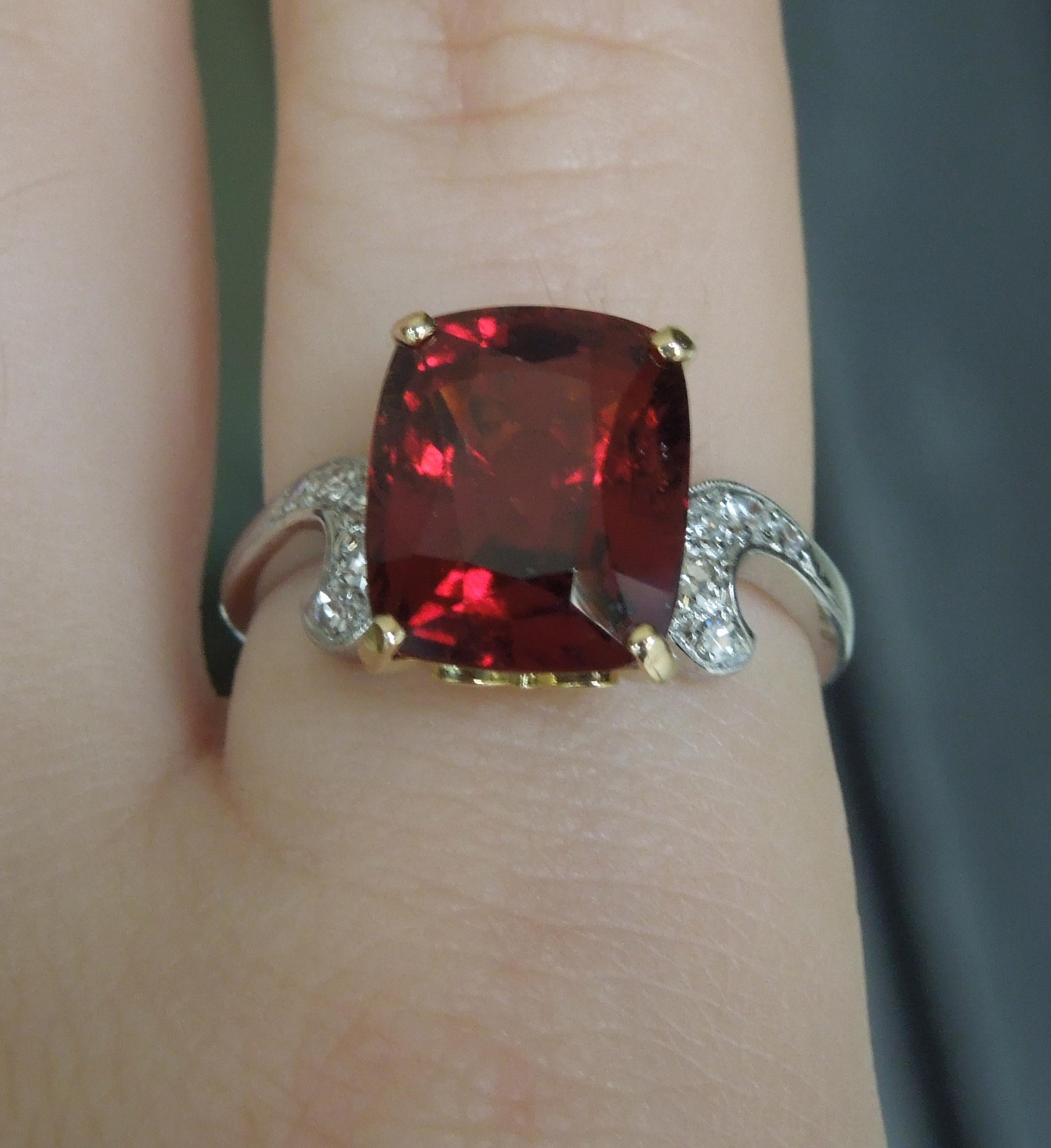 Midcentury 8.80 Carat GIA Garnet Solitaire Ring In Excellent Condition For Sale In METAIRIE, LA