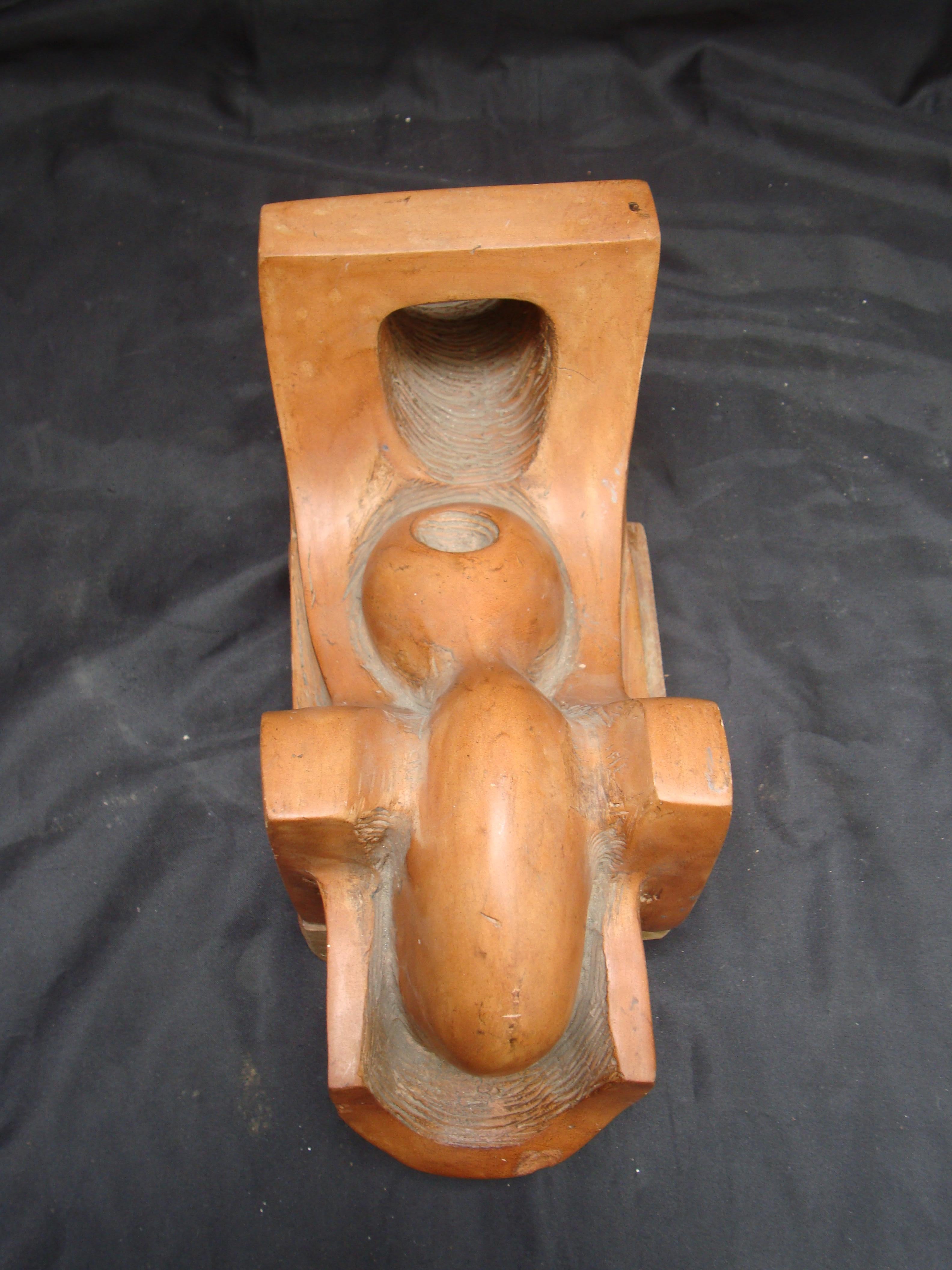 Midcentury Abstract Terracotta Sculpture on Wooden Base In Good Condition For Sale In Milano, IT