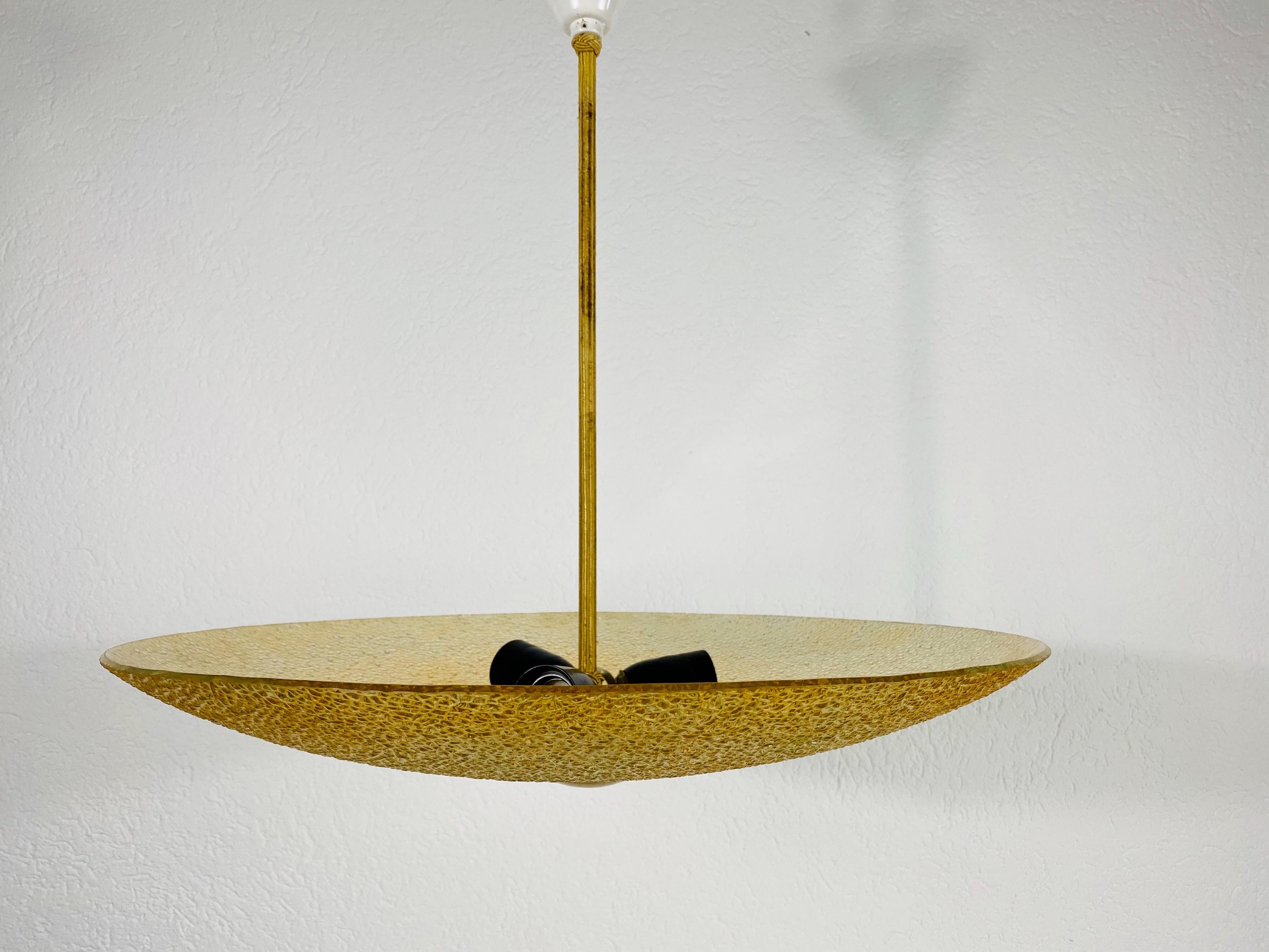 Milieu du XXe siècle Lampe à suspension en verre acrylique du milieu du siècle dernier attribuée à Boris Lacroix, années 1960 en vente