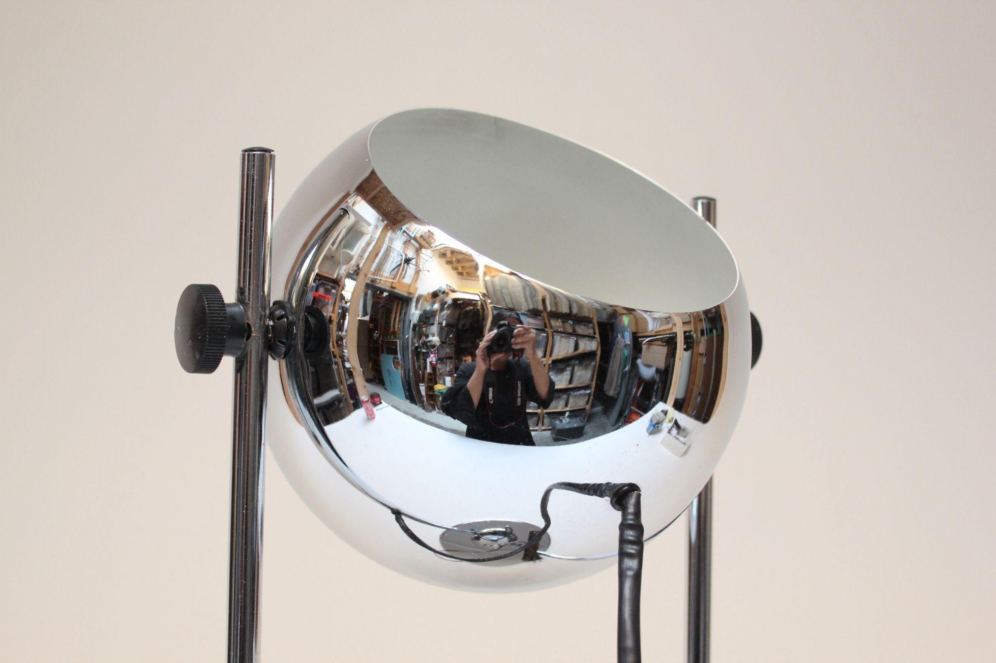 Midcentury Adjustable Chrome Eyeball Table Lamp For Sale 1