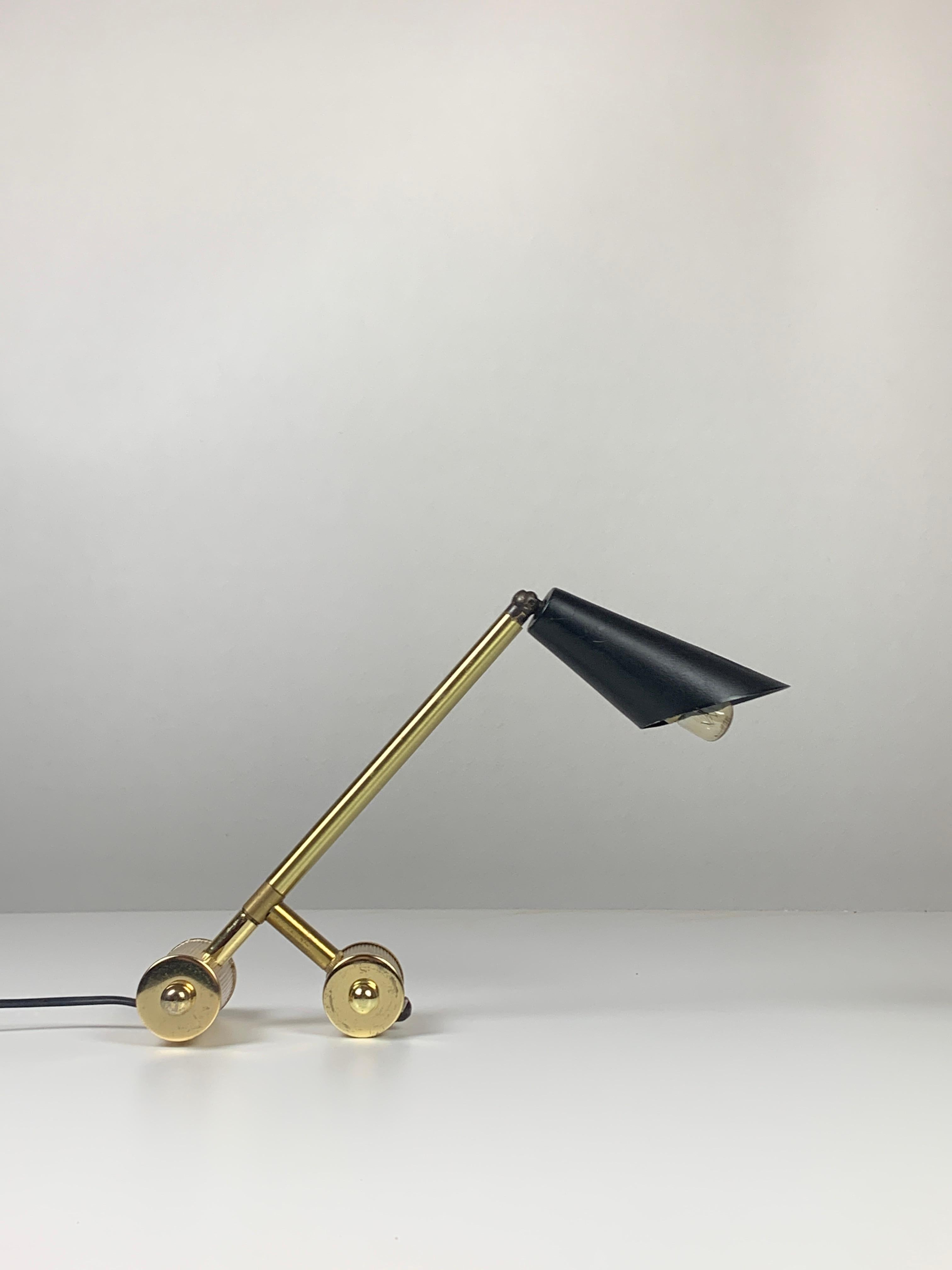 Mid-Century Modern Midcentury adjustable diabolo counter balance architectural desk lamp, 1960s For Sale