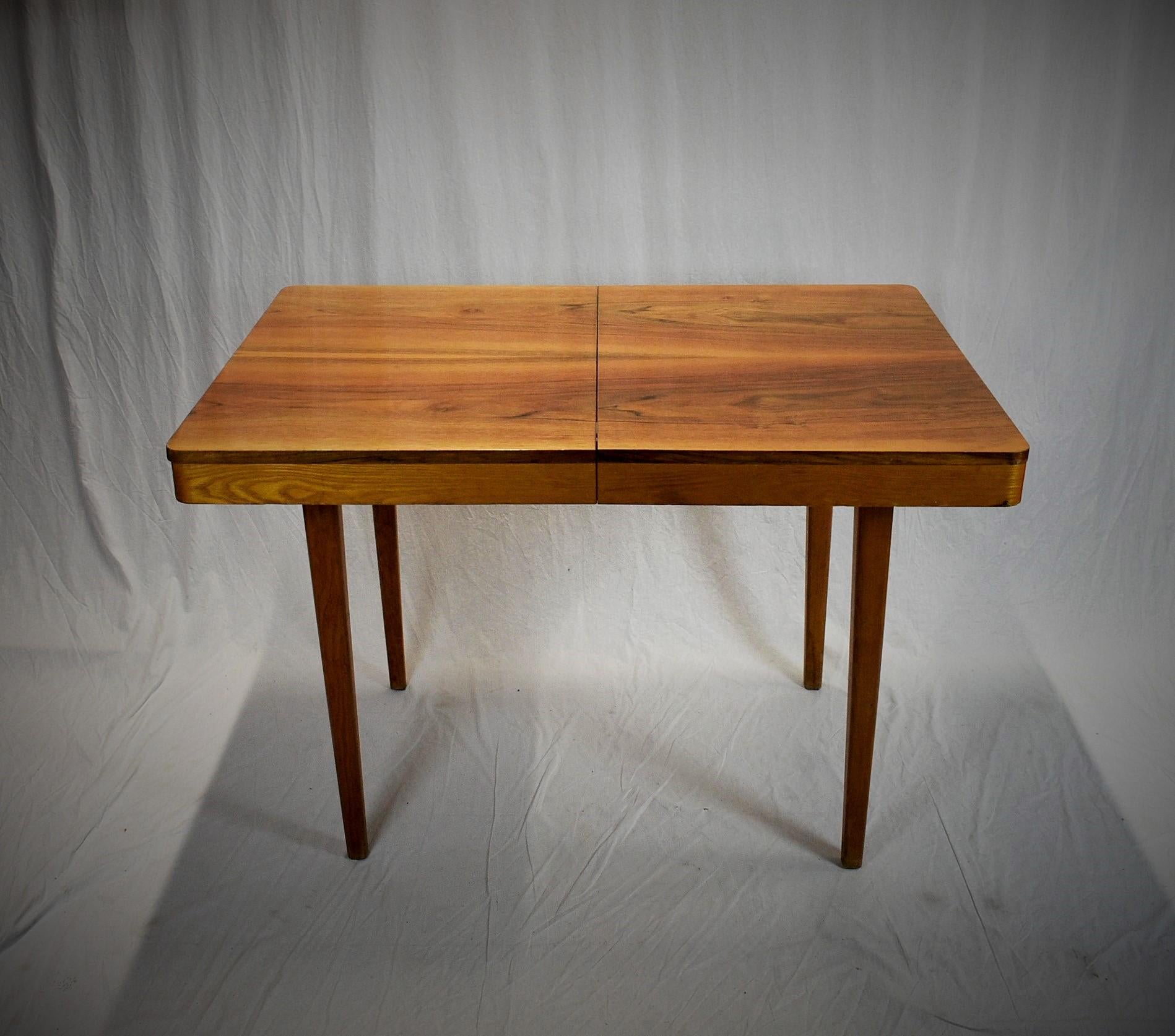 Midcentury Adjustable Dining Table by Jindrich Halabala for UP Závody Brno For Sale 3