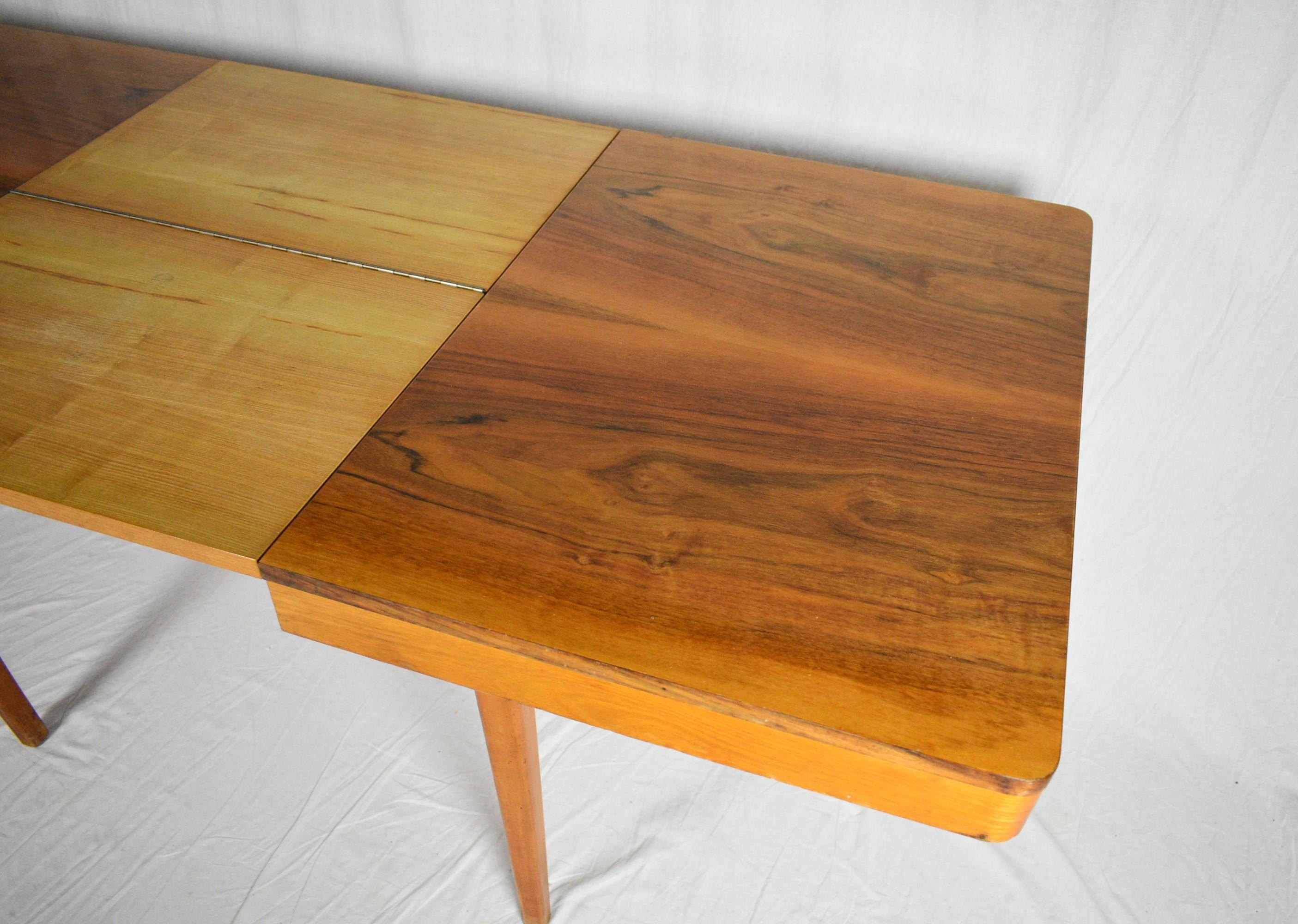 Midcentury Adjustable Dining Table by Jindrich Halabala for UP Závody Brno In Good Condition For Sale In Praha, CZ