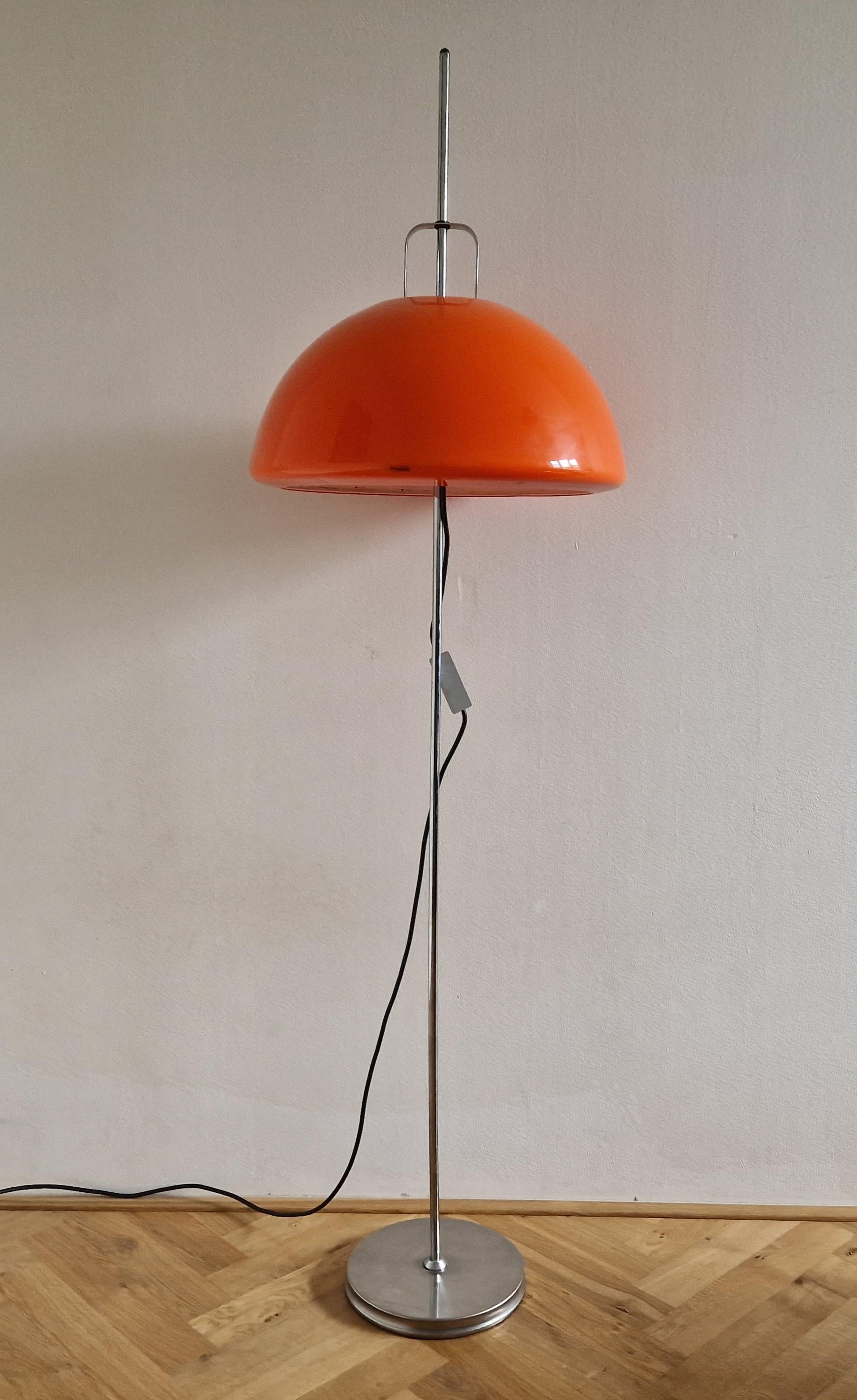 Metal Midcentury Adjustable Floor Lamp Meblo, Harvey Guzzini, Mushroom, Italy, 1970s For Sale