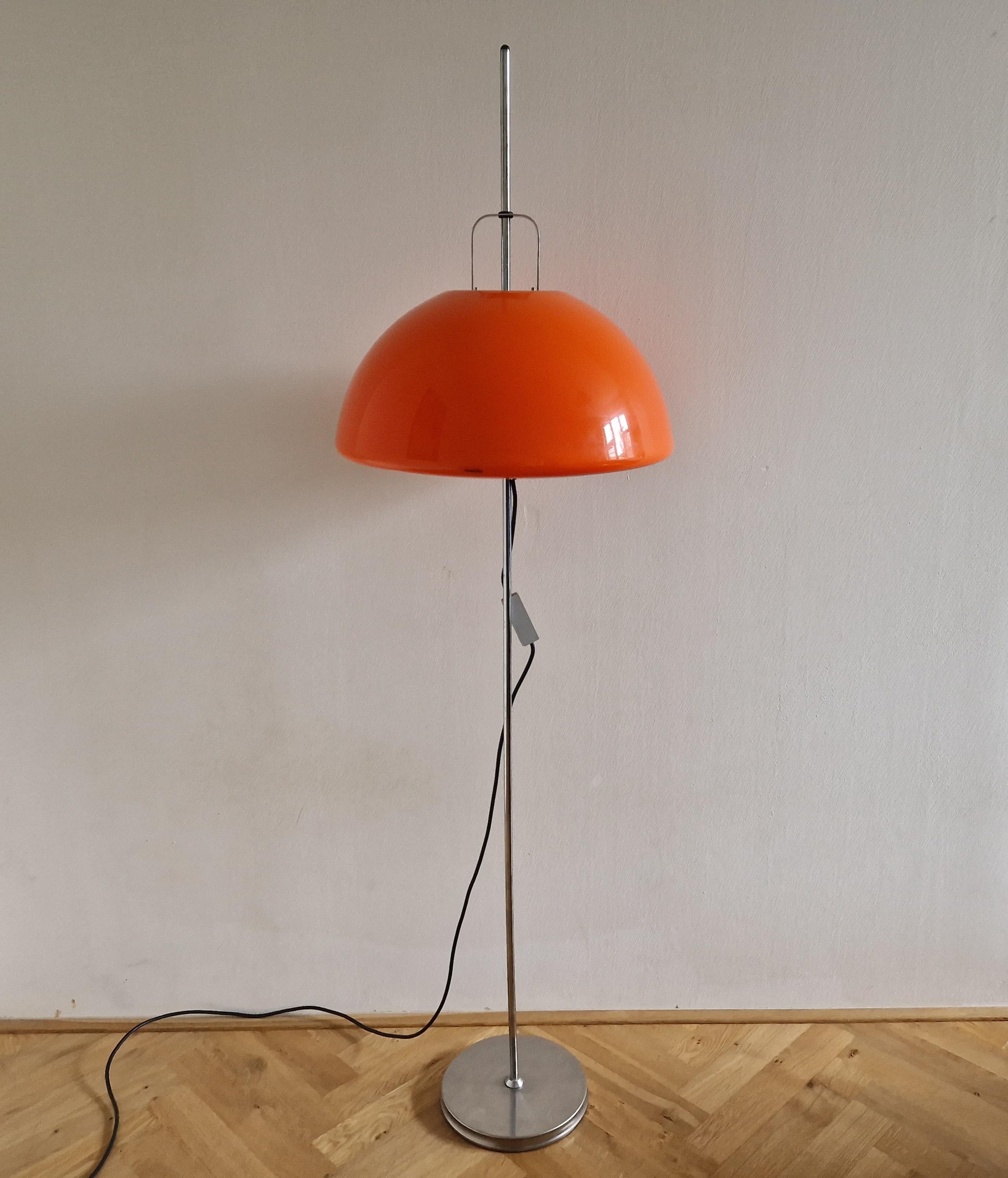 Midcentury Adjustable Floor Lamp Meblo, Harvey Guzzini, Mushroom, Italy, 1970s 1