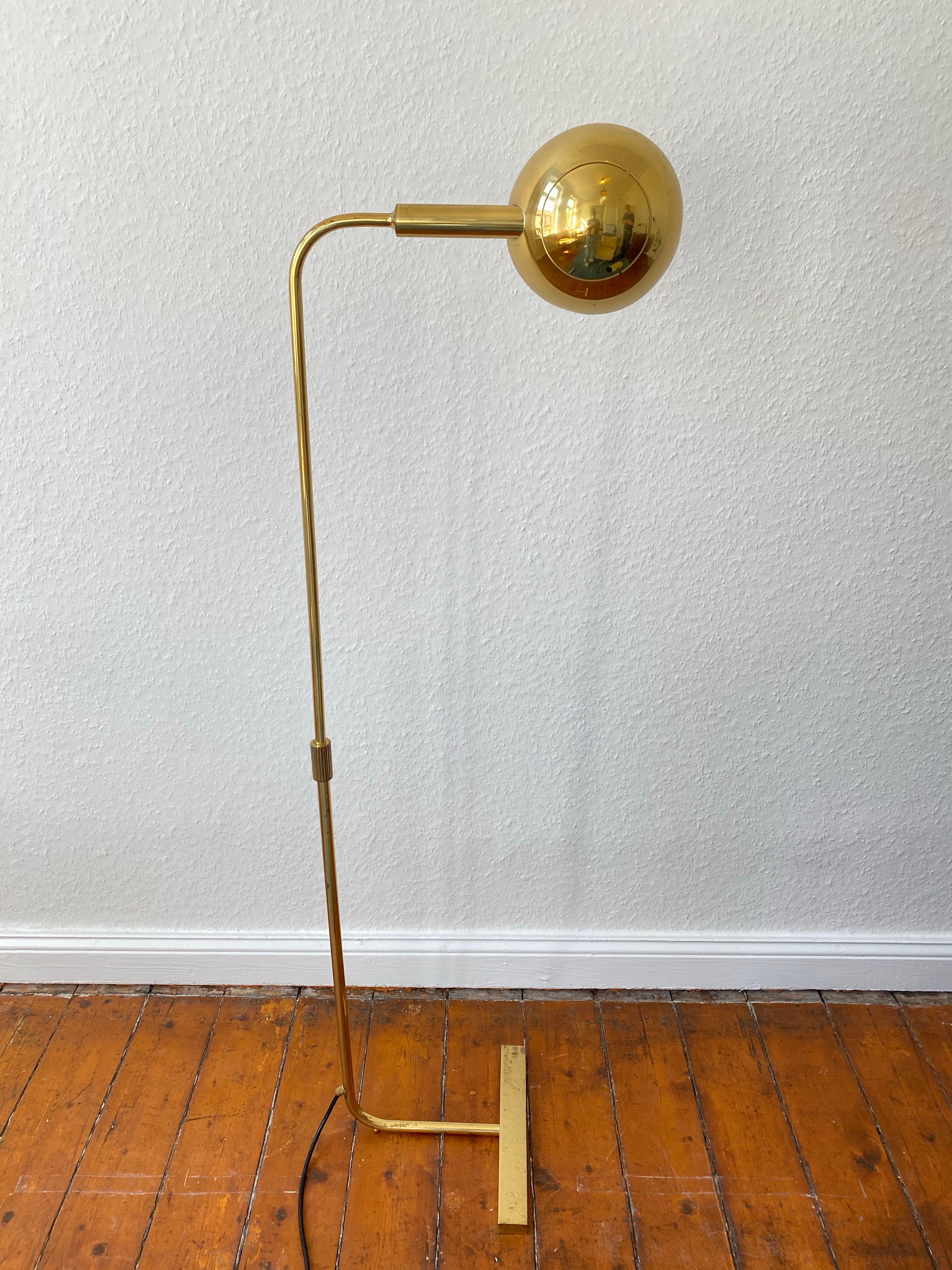 Mid-Century Modern Midcentury  Lampe de lecture réglable en laiton doré par Florian Schulz en vente