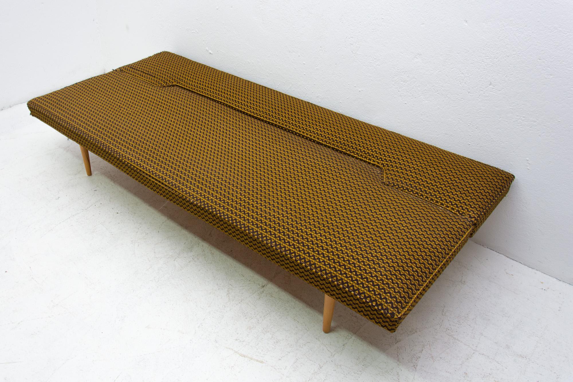 Midcentury Adjustable Sofa Bench by Miroslav Navrátil, 1960s, Czechoslovakia 5