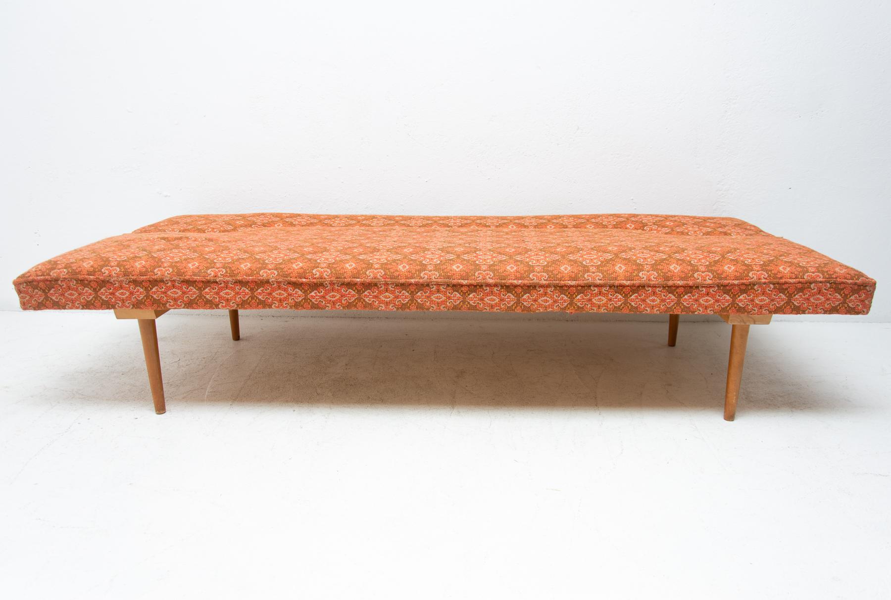 Midcentury adjustable sofa-bench by Miroslav Navrátil, 1960s, Czechoslovakia 4