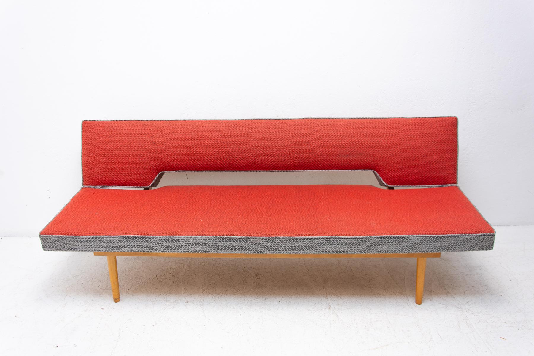 Scandinavian Modern Midcentury Adjustable Sofa Bench by Miroslav Navrátil, 1960s, Czechoslovakia