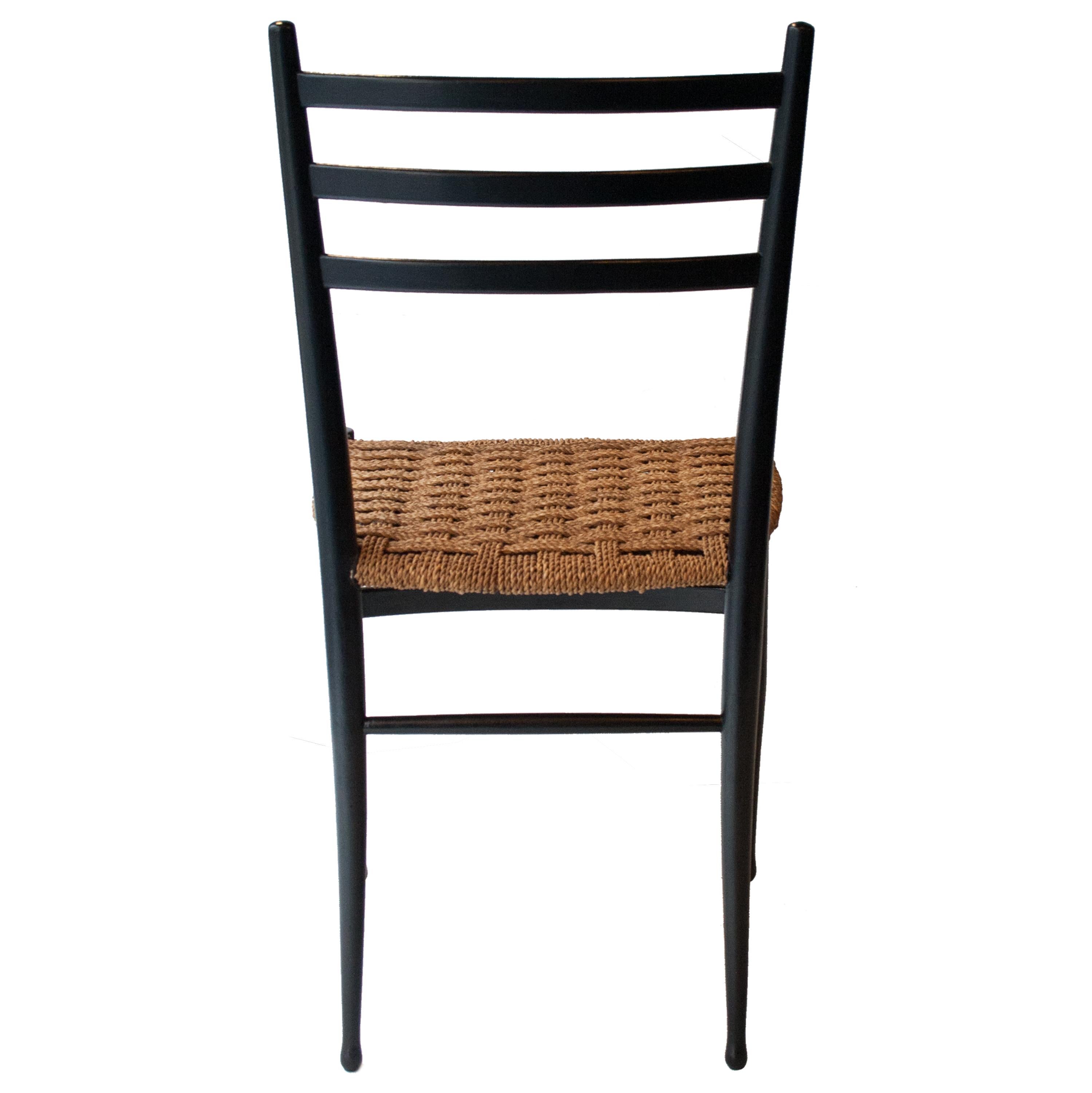 Midcentury Attributed Gio Ponti Black Lacquered Wood Chairs, Italy, 1950 In Good Condition For Sale In Madrid, ES