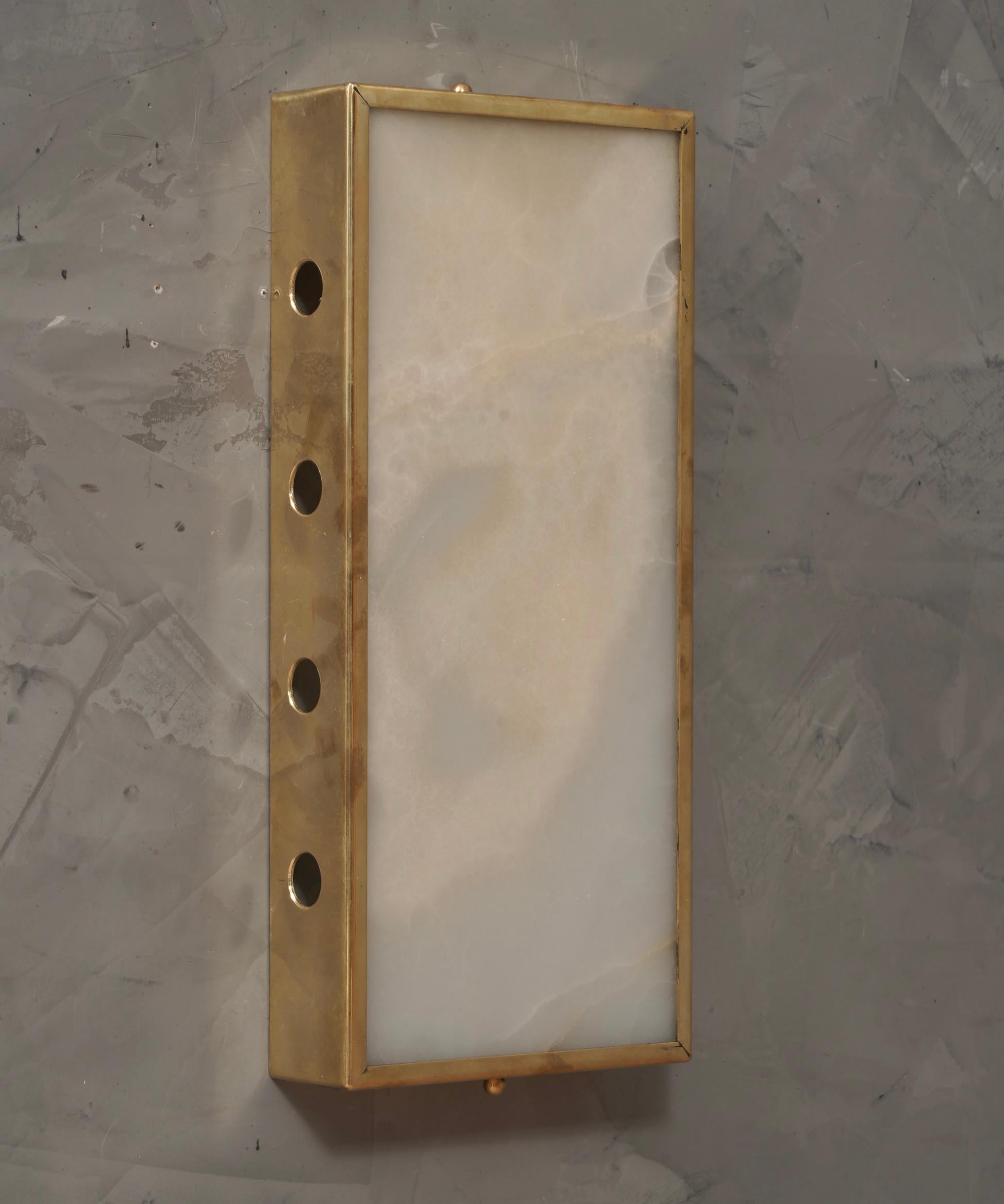 MidCentury Alabaster and Brass Italian Wall Light, 1980 For Sale 2