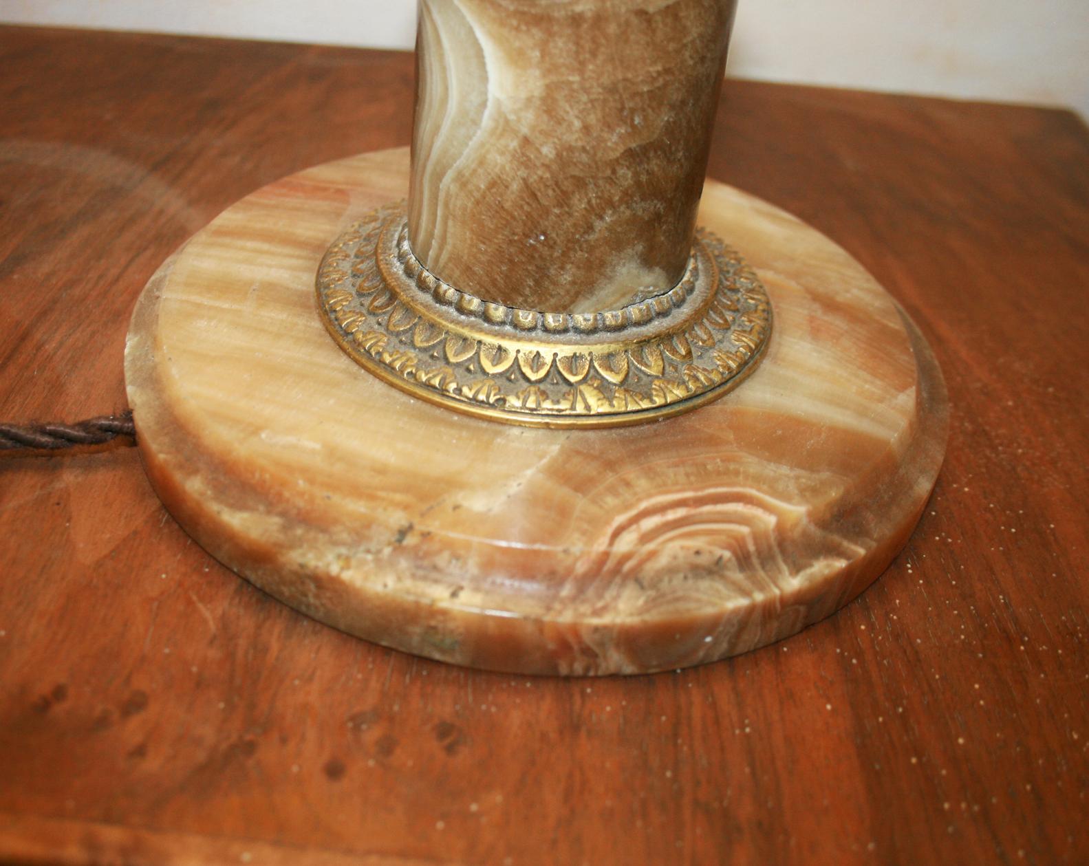 Table Lamp Alabaster Onix Caramel and Brass Large Column Early 20th Century For Sale 8