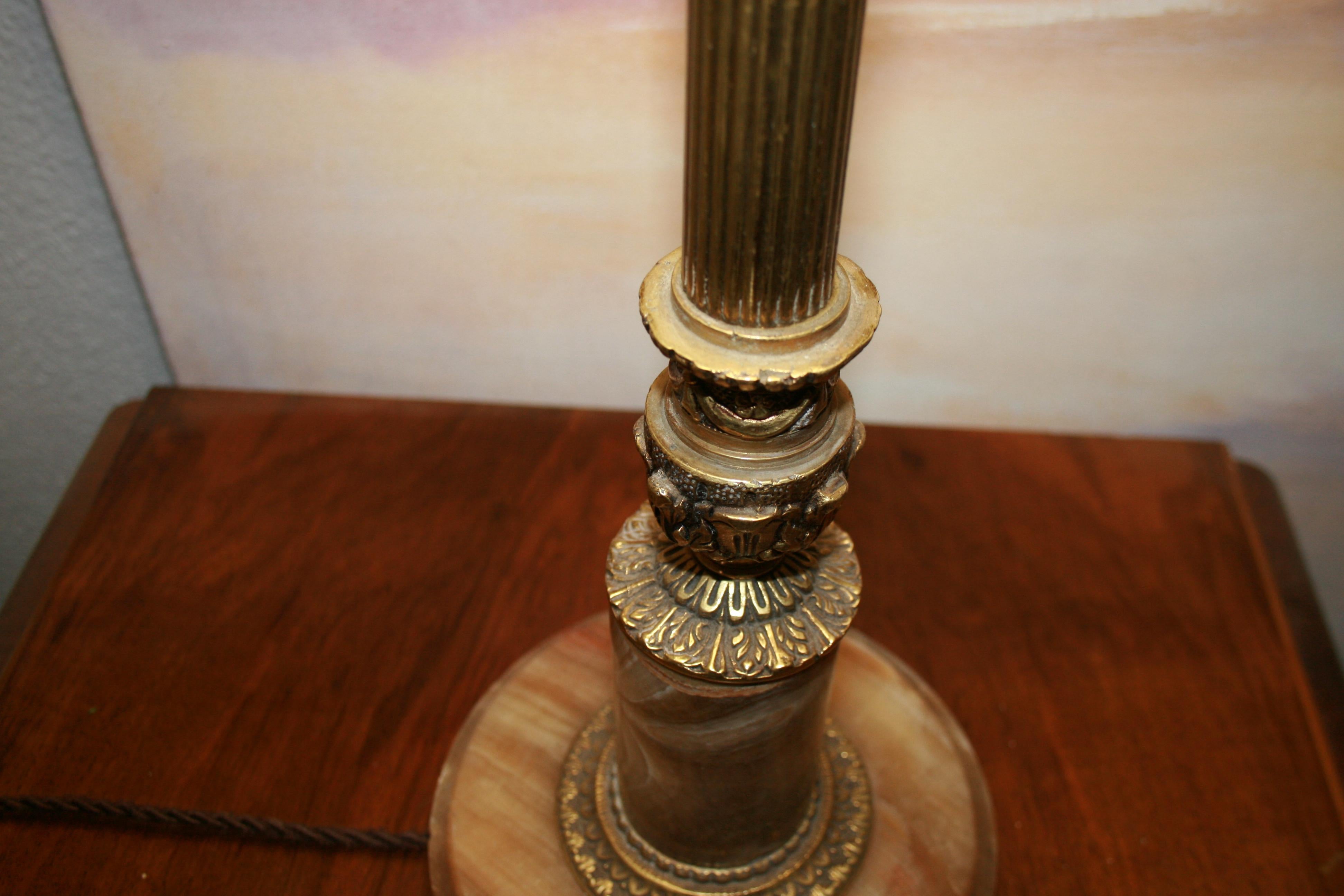 Table Lamp Alabaster Onix Caramel and Brass Large Column Early 20th Century For Sale 9