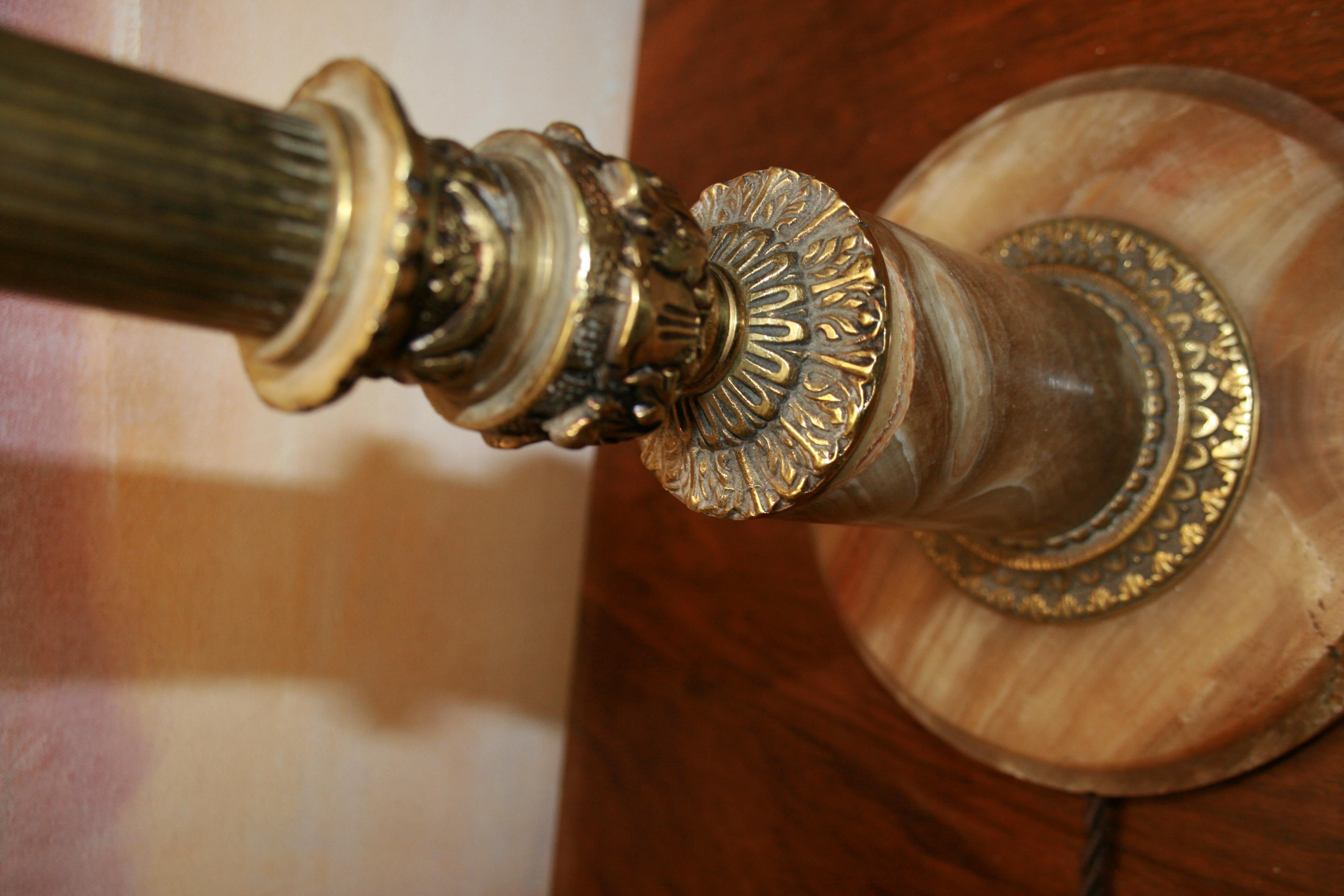 Table Lamp Alabaster Onix Caramel and Brass Large Column Early 20th Century For Sale 12