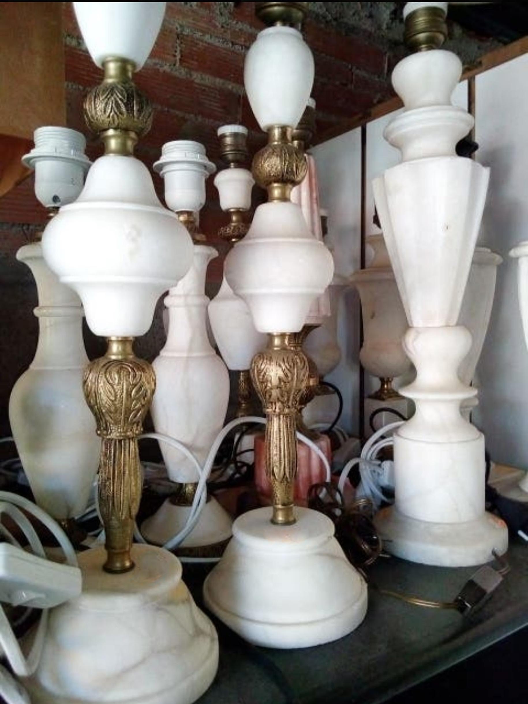 Alabaster White Natural  Pair of Table Lamps  .Italy 20th Century  For Sale 2