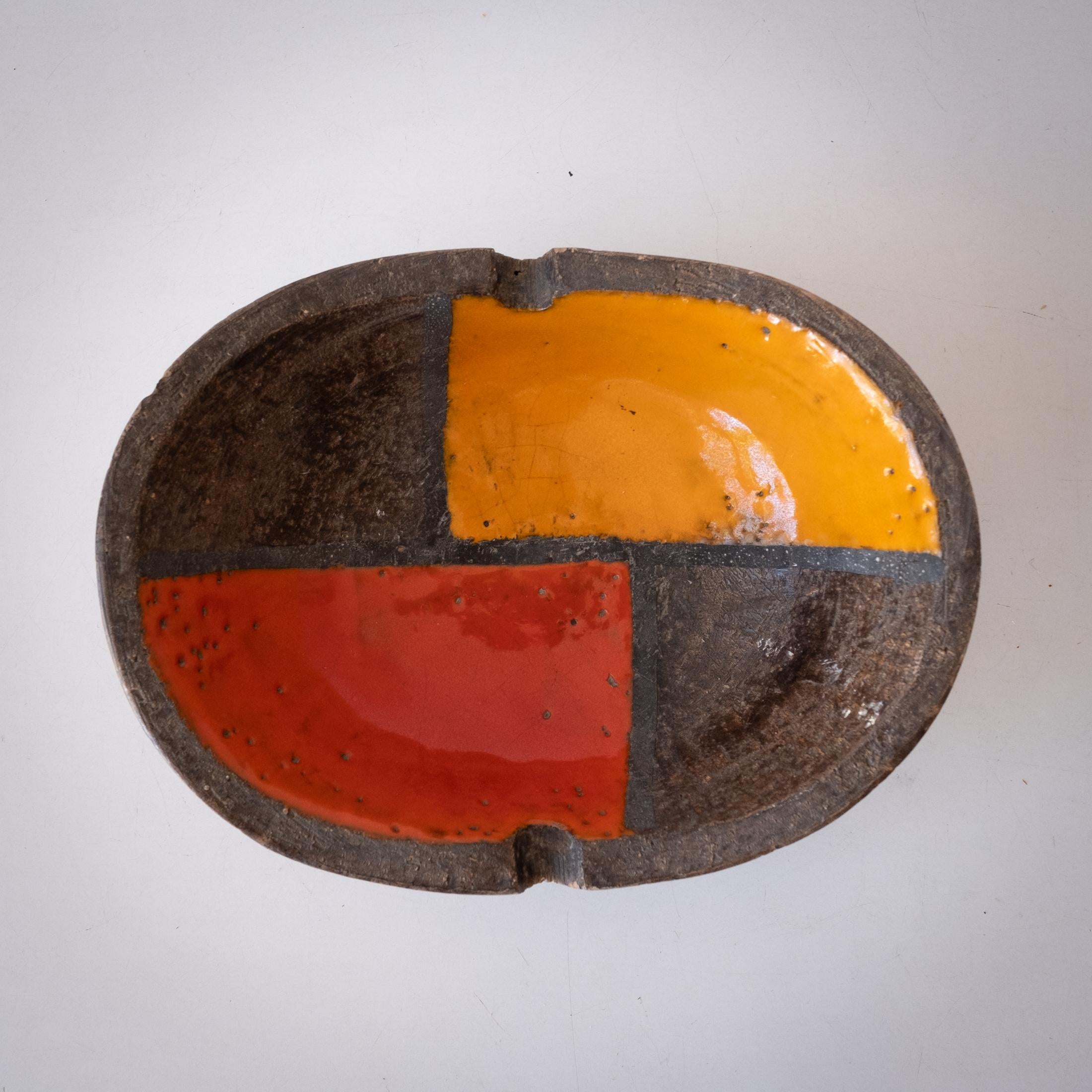 Mid-Century Modern Cendrier en céramique géométrique du milieu du siècle Aldo Londi pour Bitossi, Italie, années 1960