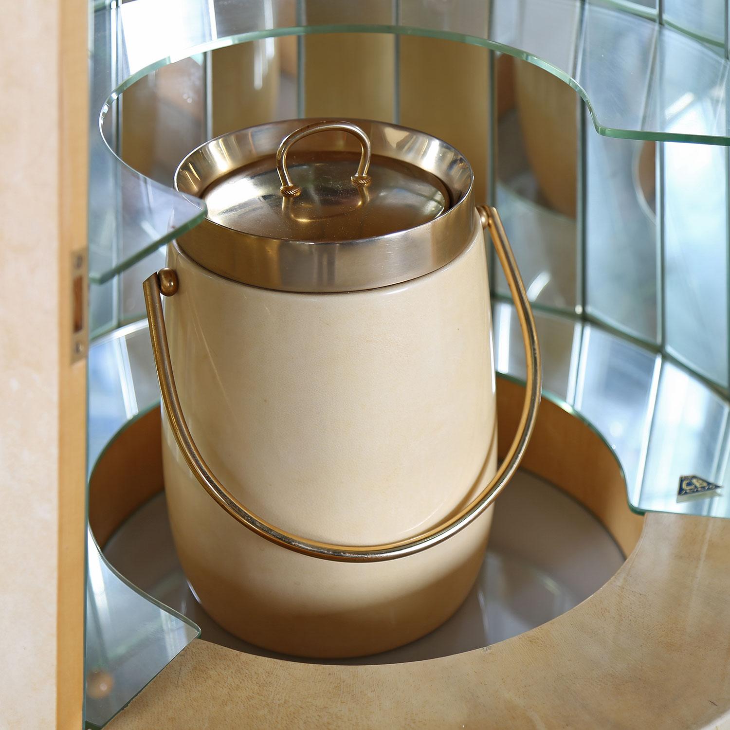 Midcentury Aldo Tura Calice Goatskin Illuminated Dry Bar Cabinet Ice Bucket  In Good Condition For Sale In Nürnberg, DE
