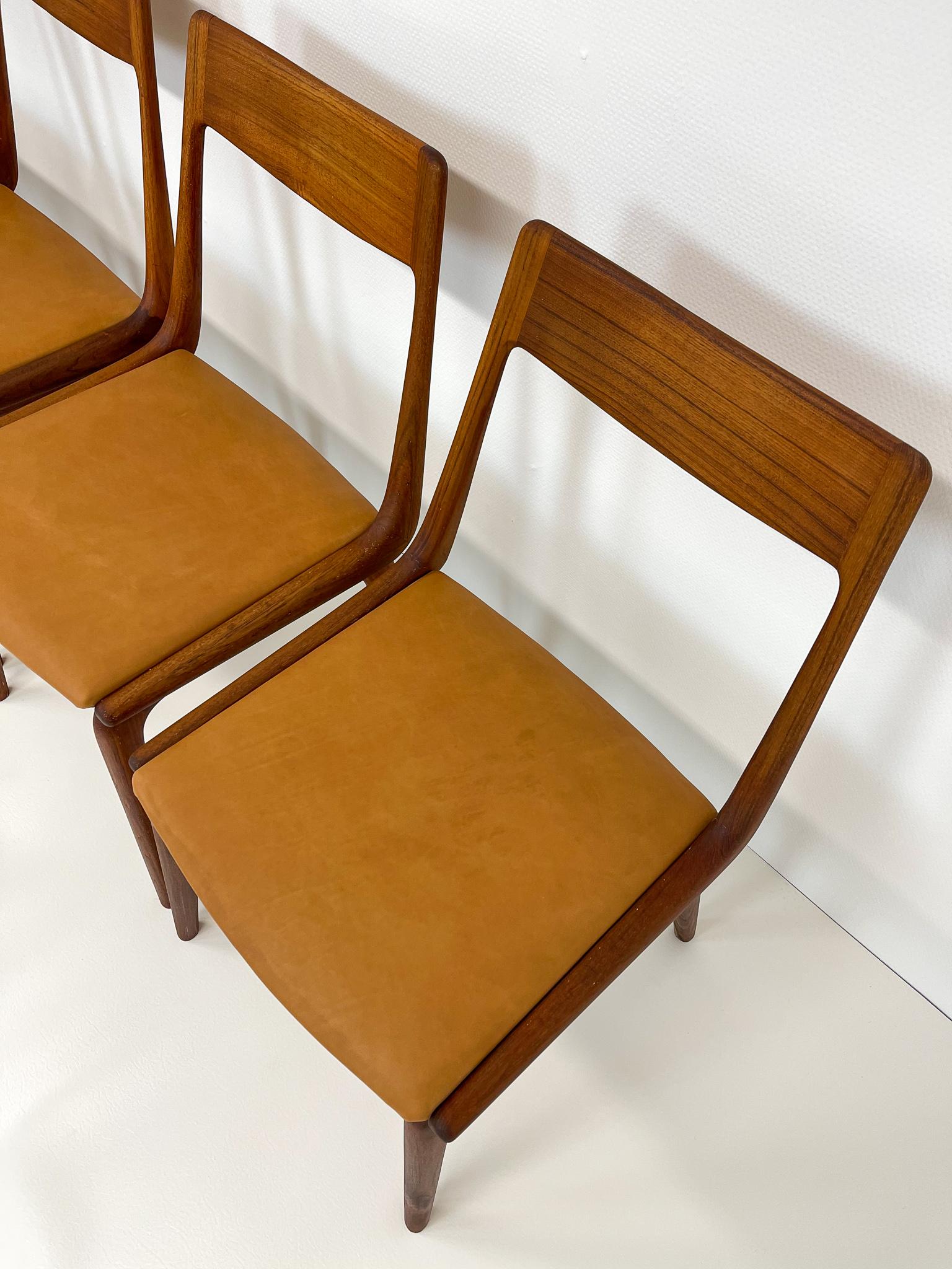 Midcentury Alfred Christiansen Teak and Leather 'Boomerang' Chairs 9