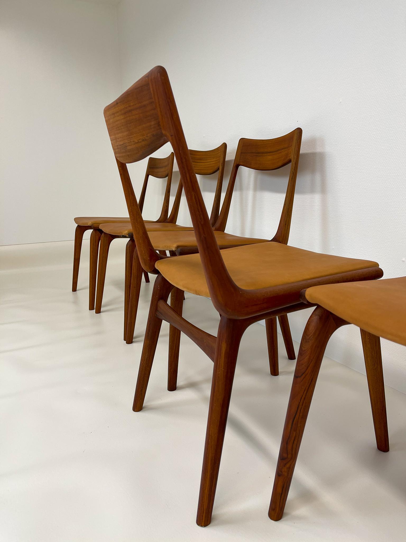 Midcentury Alfred Christiansen Teak and Leather 'Boomerang' Chairs 11