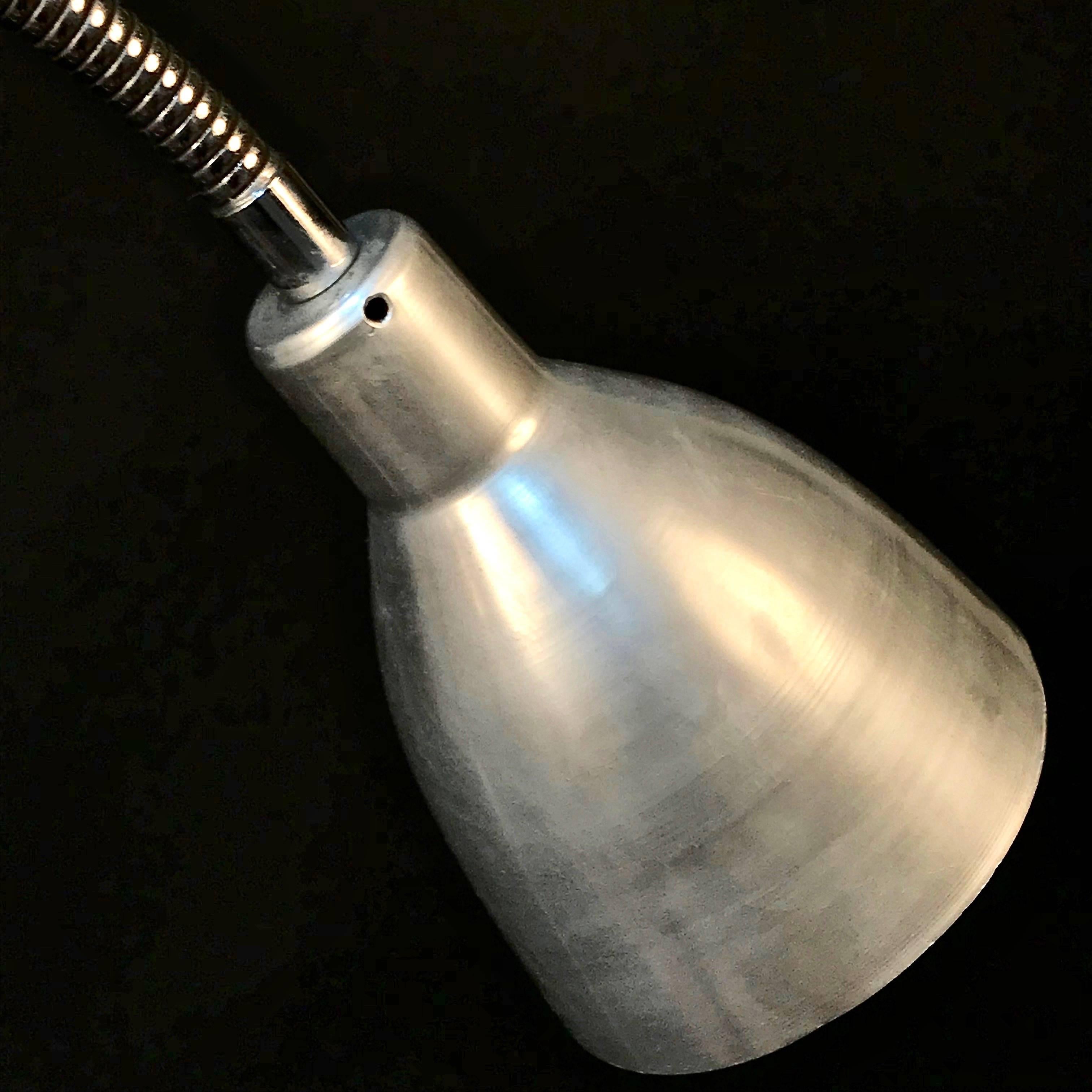 Stehlampe aus Aluminium und Stahl aus der Mitte des Jahrhunderts, italienische medizinische Stehlampe, 1950er Jahre  im Angebot 1