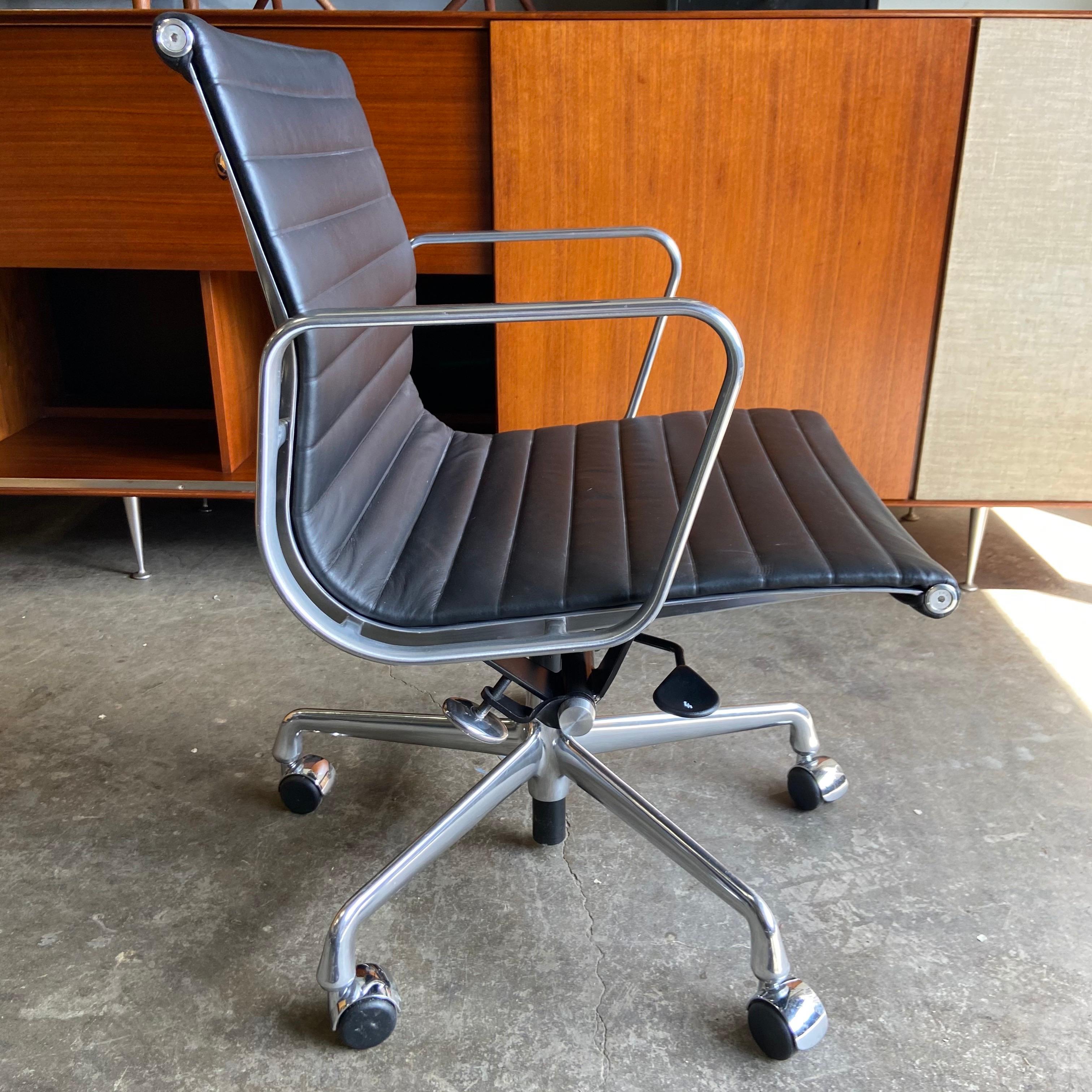 For your consideration we have up to 6 Eames for Herman Miller executive chairs in black leather with low backs. These are from 2011 and barely been used. Full tilt, pneumatic height adjustment, and swivel with carpet / hardwood casters.

These