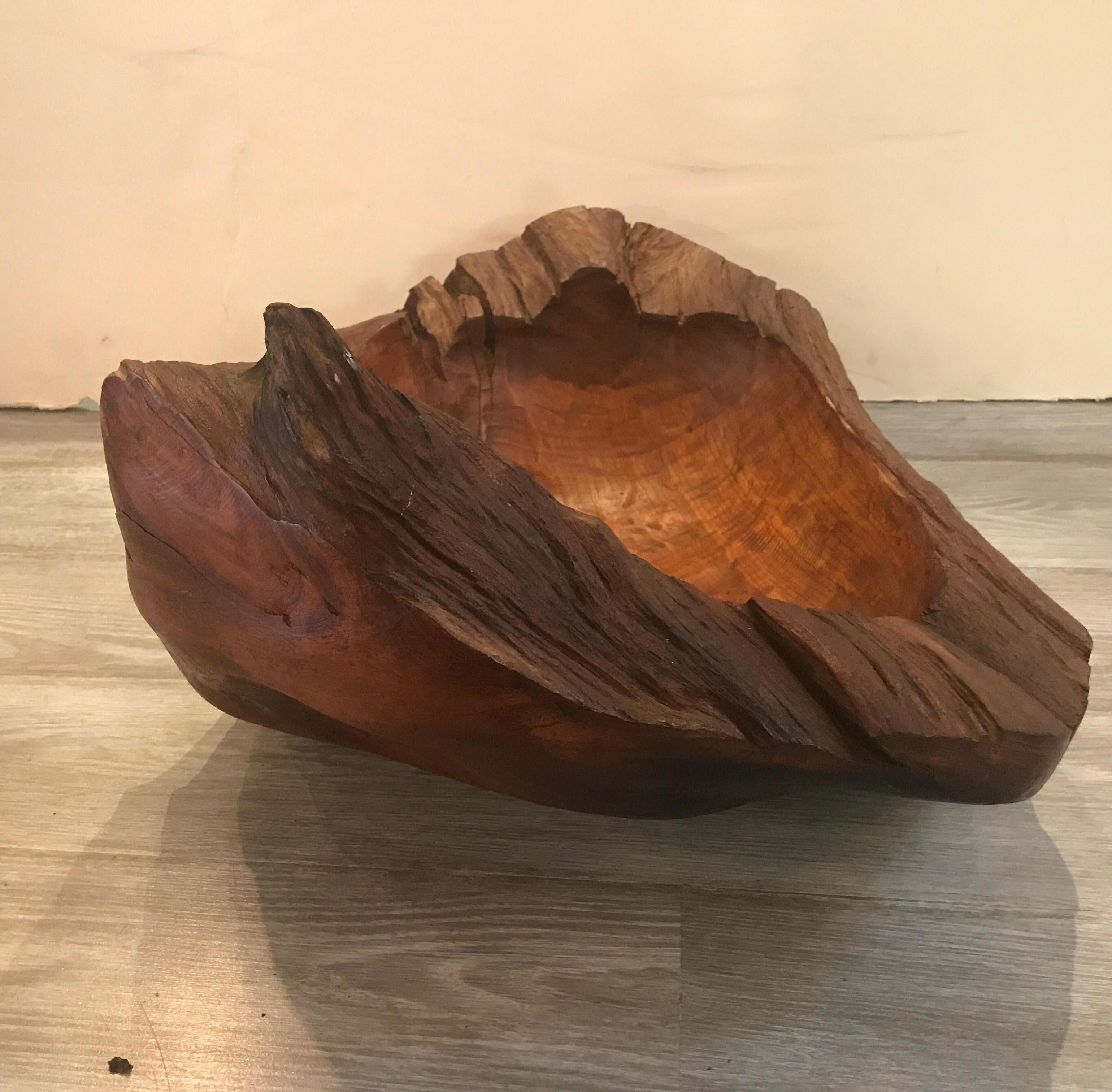 Midcentury American Craft Artisan Hand Carved Bowl In Good Condition For Sale In Lambertville, NJ