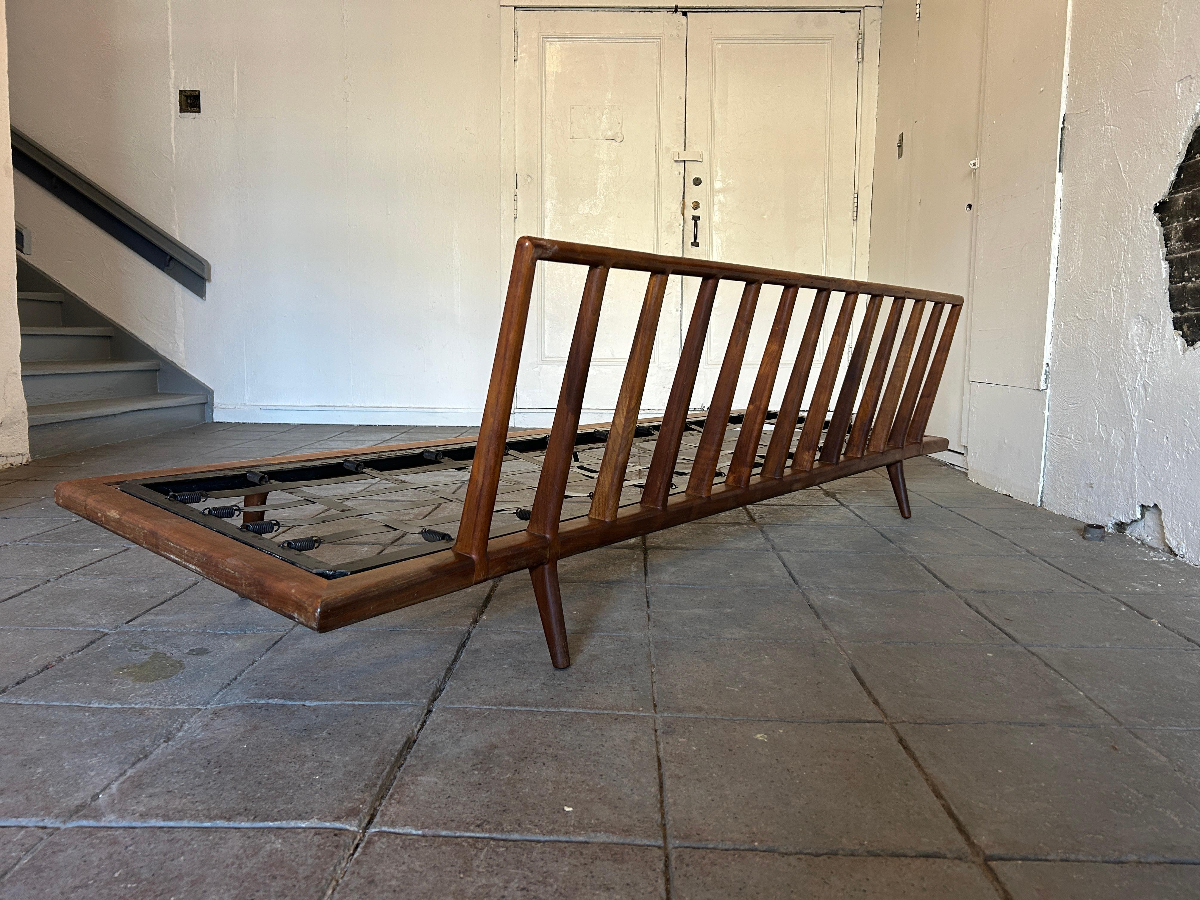 Midcentury American Modern Mel Smilow Solid Walnut Frame Sofa or Daybed For Sale 4