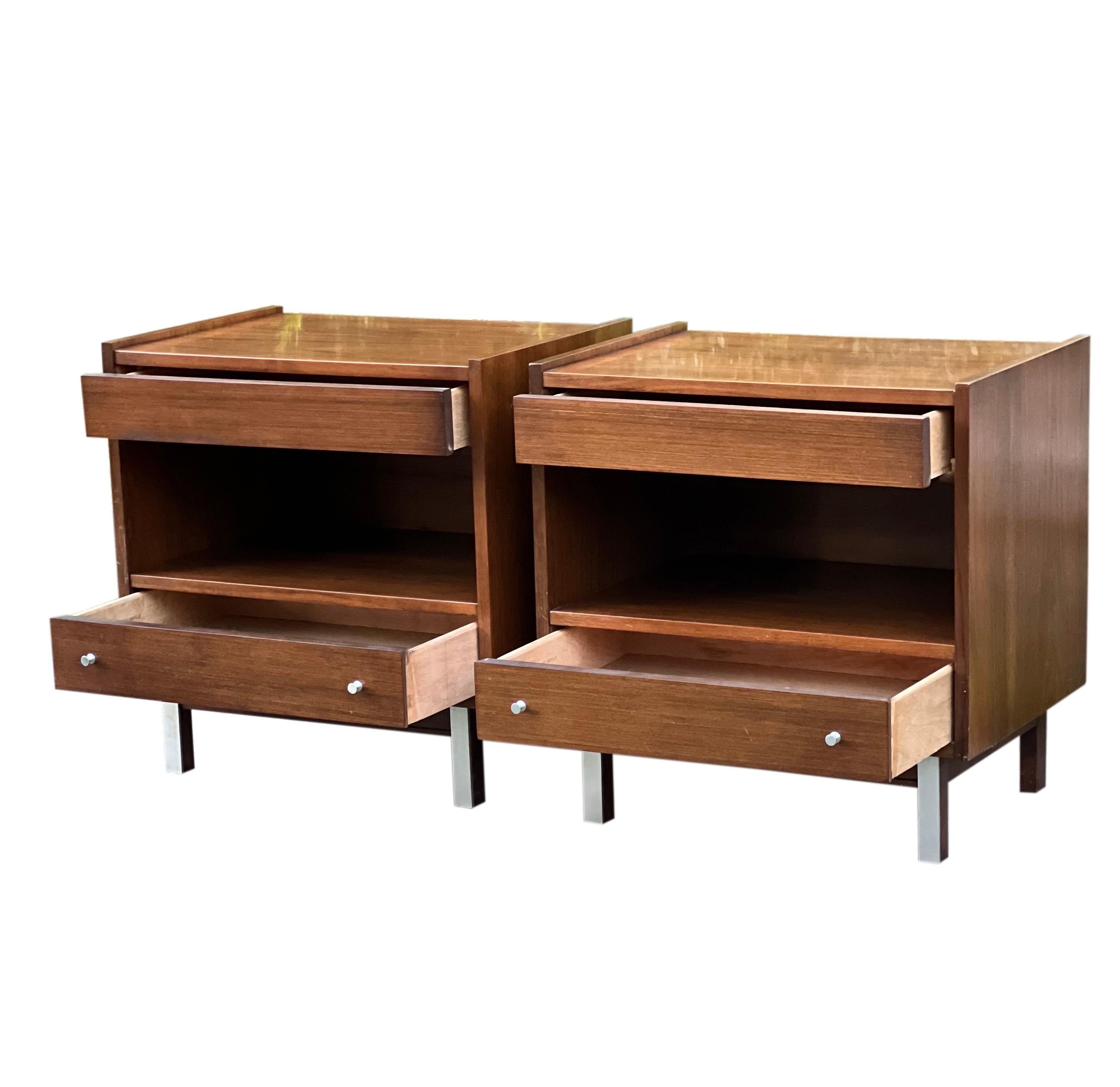 Mid-20th Century Midcentury American of Martinsville Nightstands, a Pair