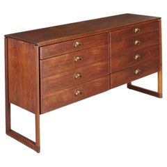 Midcentury American Studio Craft Walnut 8-Drawer Dresser by Jens Risom