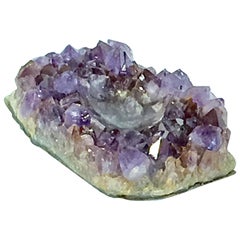 Amethyst-Aschenbecher aus der Mitte des Jahrhunderts aus Zambie mit mittlerer Größe und lila Farbe