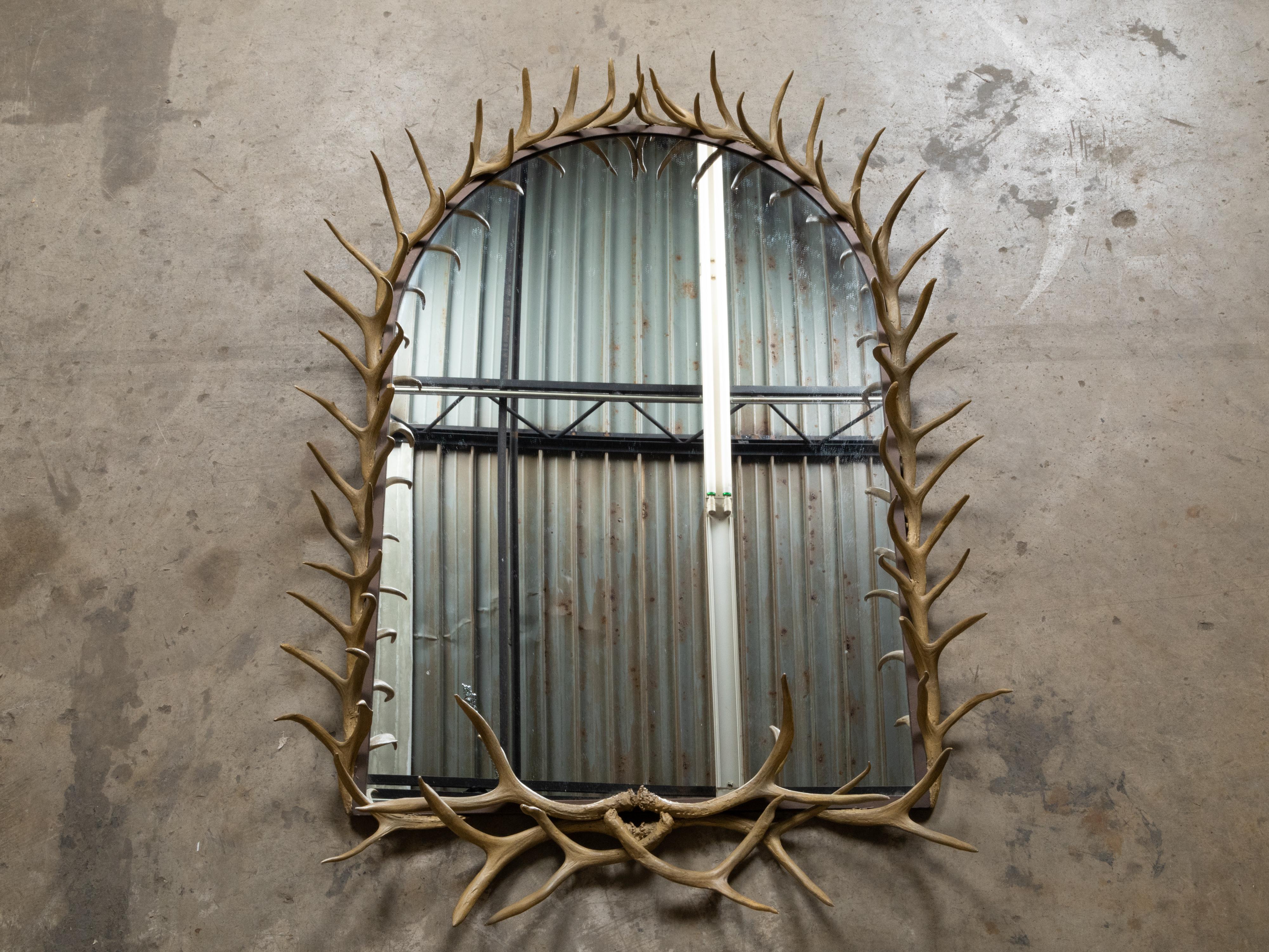 Midcentury Antler Wall Mirror with Arching Frame and Rustic Character In Good Condition For Sale In Atlanta, GA