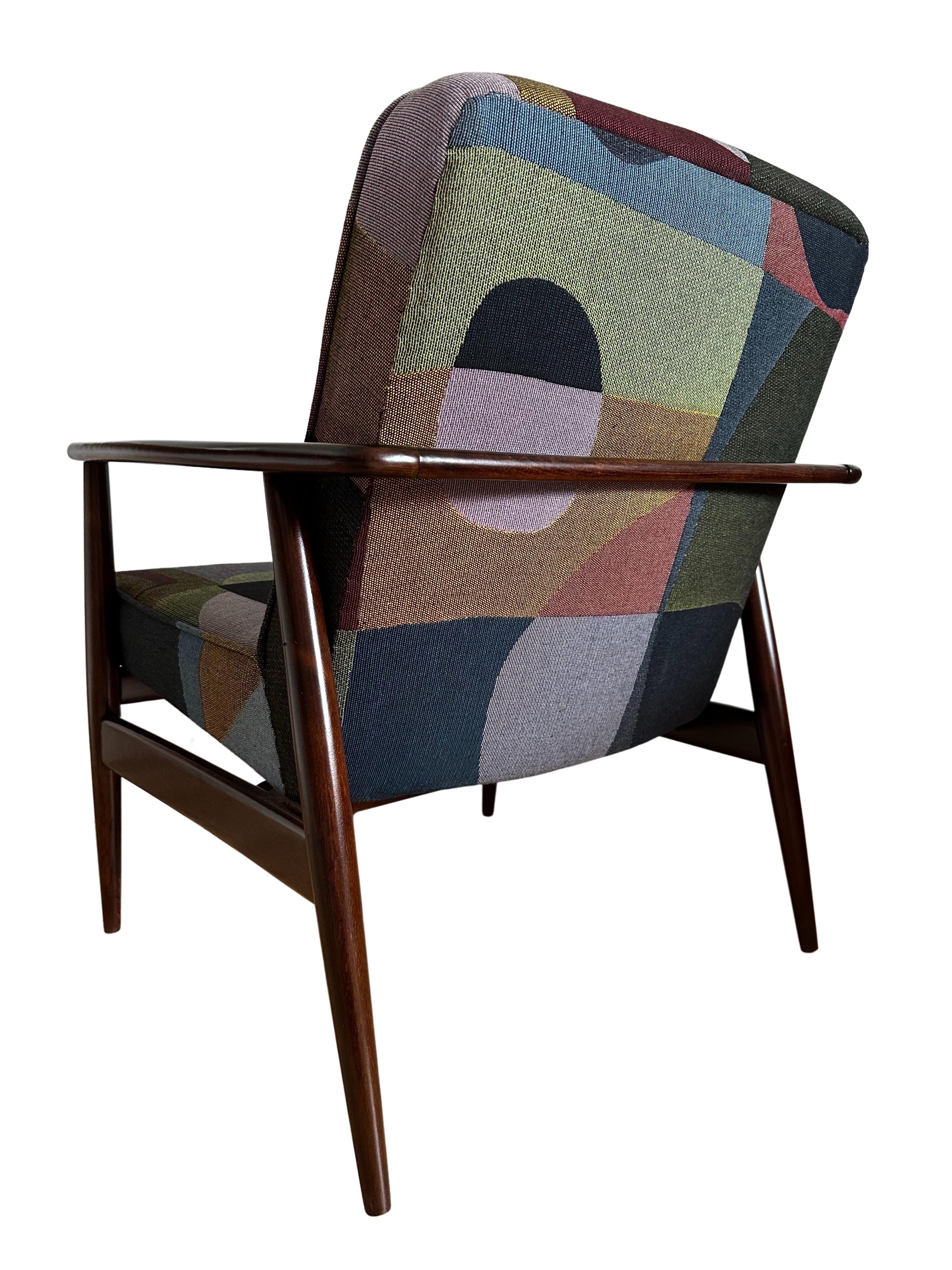 Midcentury Armchair by Juliszu Kędziorek in Multicolor Jacquard Fabric, 1960s 2