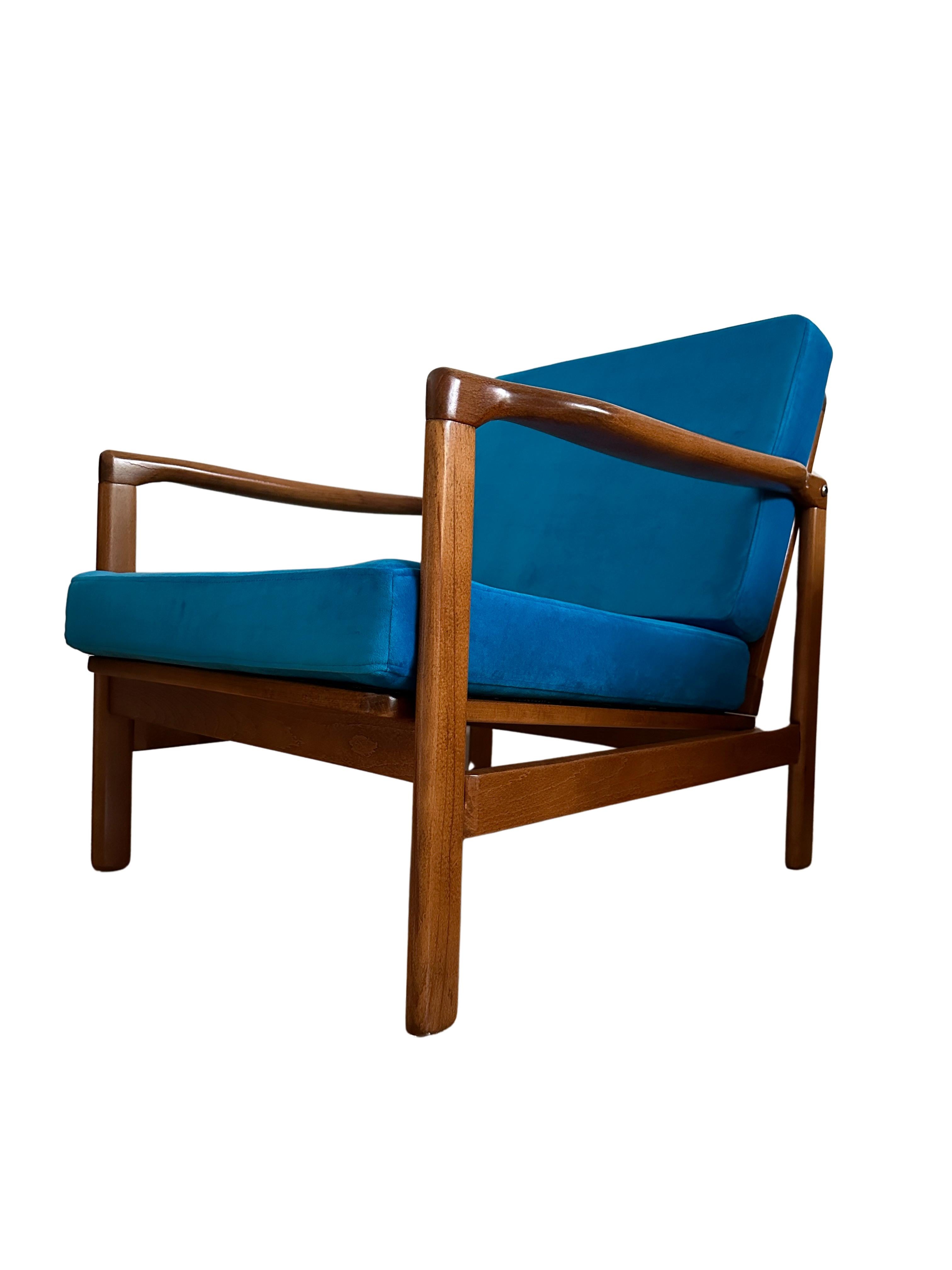 Polish Midcentury Armchair by Zenon Baczyk, Blue Velvet Upholstery, Poland, 1960s For Sale