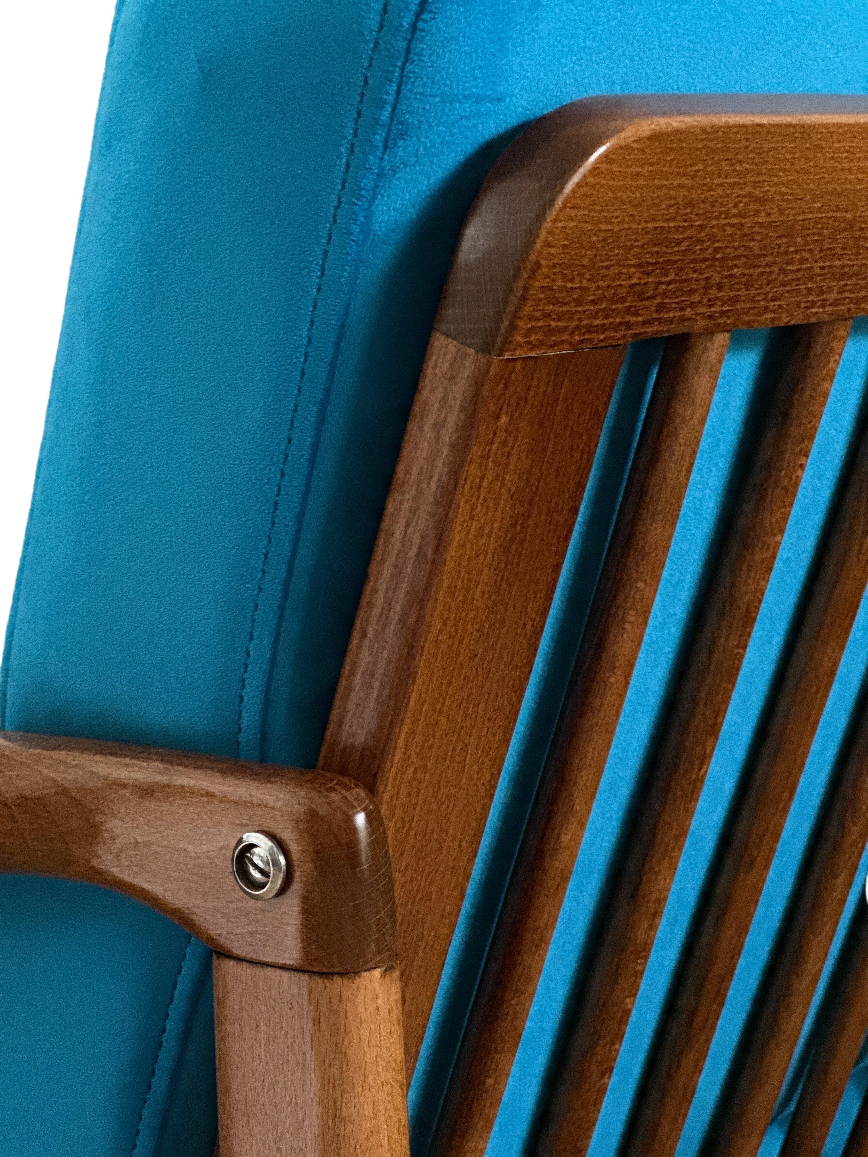 Sessel aus der Mitte des Jahrhunderts von Zenon Baczyk, blaue Samtpolsterung, Polen, 1960er Jahre im Zustand „Hervorragend“ im Angebot in WARSZAWA, 14