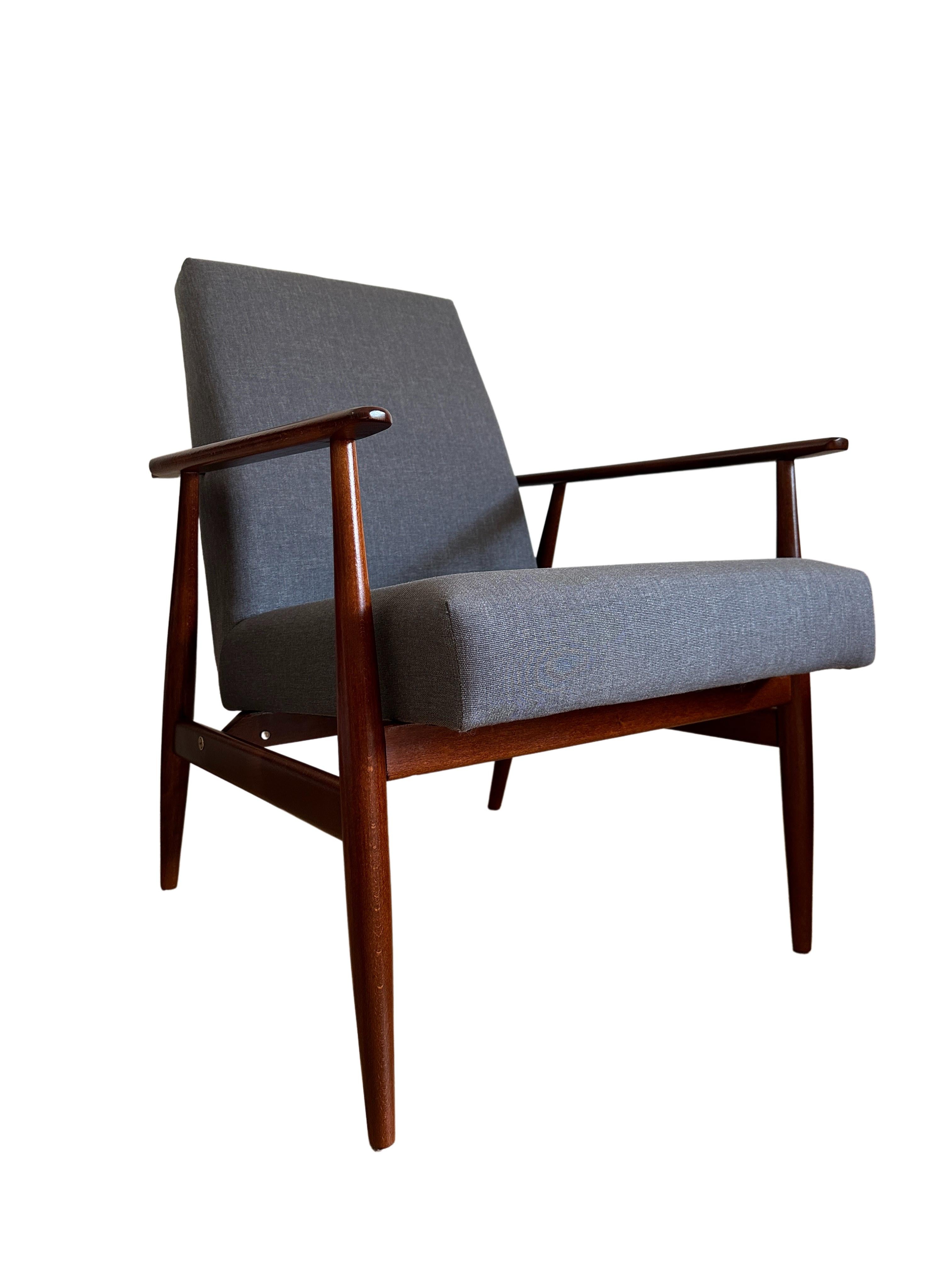 Midcentury Armchair in Kvadrat Upholstery by Henryk Lis, Europe, 1960s For Sale 3