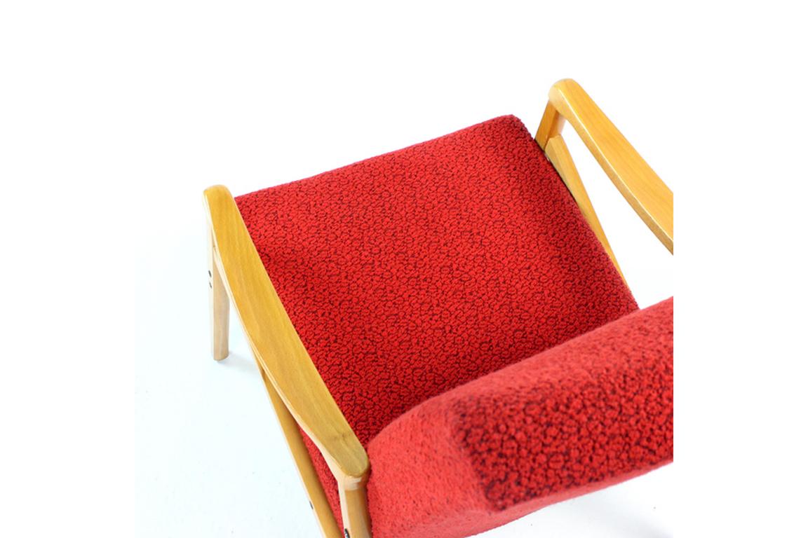 Midcentury Armchair In Light Beech & Red Fabric By Interier Praha For Sale 7