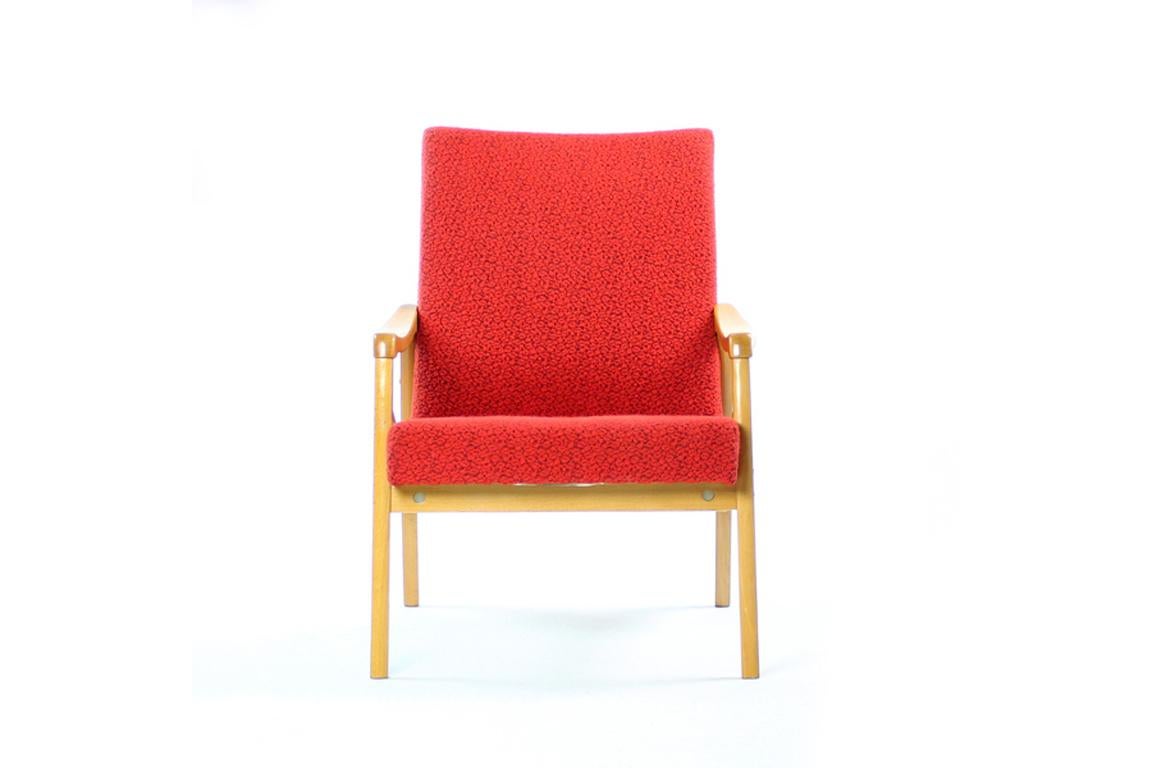 Midcentury Armchair In Light Beech & Red Fabric By Interier Praha For Sale 2