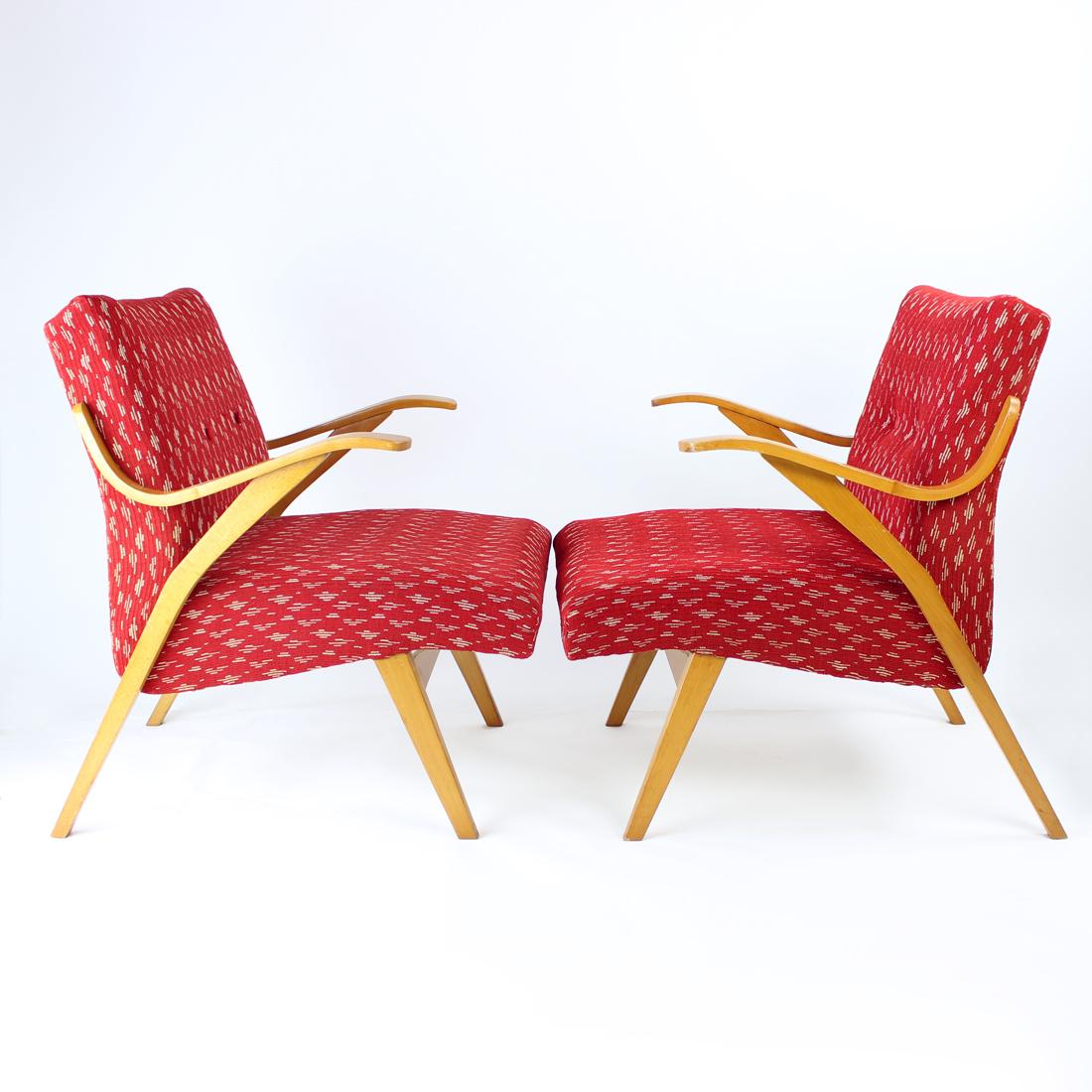 Midcentury Armchair in Original Red Fabric & Blonde Wood, Czechoslovakia, 1960s For Sale 7
