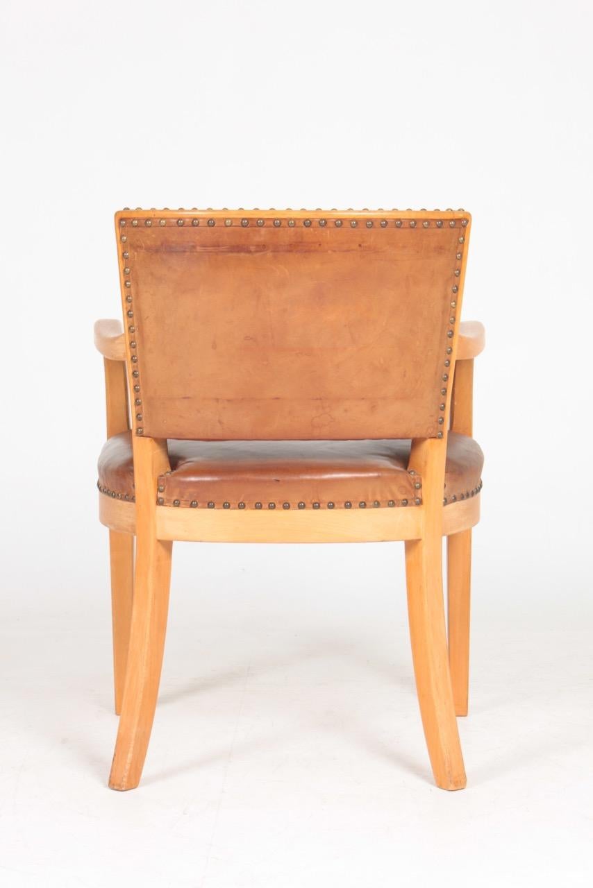 Mid-20th Century Midcentury Armchair in Patinated Leather by Fritz Hansen, Danish Design, 1940s