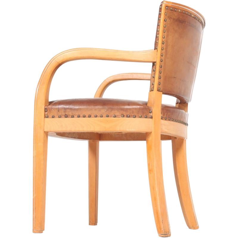 Midcentury Armchair in Patinated Leather by Fritz Hansen, Danish Design, 1940s
